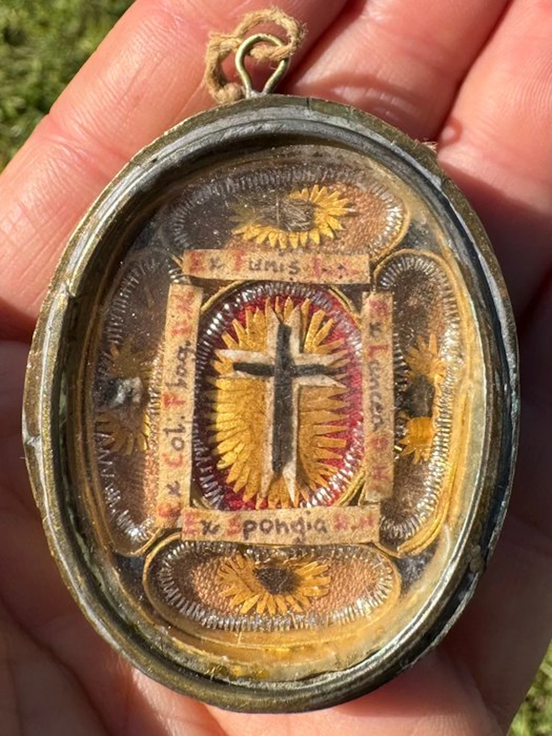 Relic - Bronze, Glass, Textile - 1850-1900 - Relics of Jesus Christ