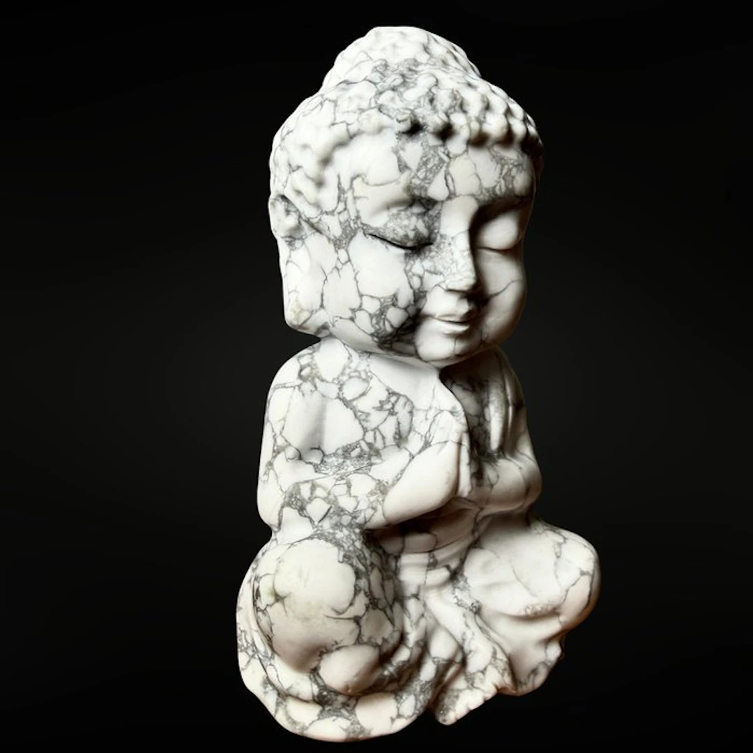 XXL Howlite Buddha - premium Carving - Height: 150 mm...