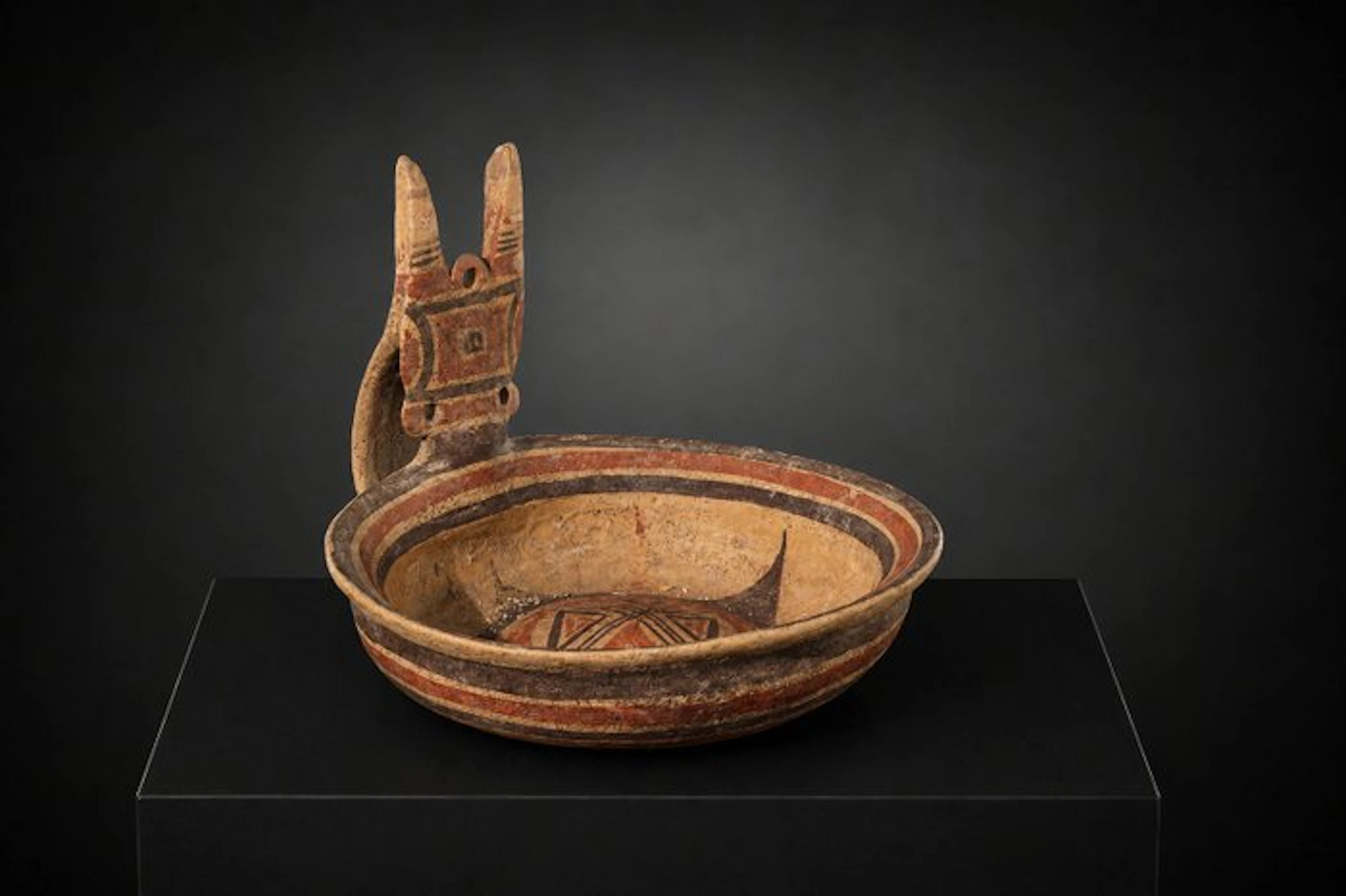 Ancient Greece Ceramic Kyathos Dauno-Mesapian Vessel - 12 cm