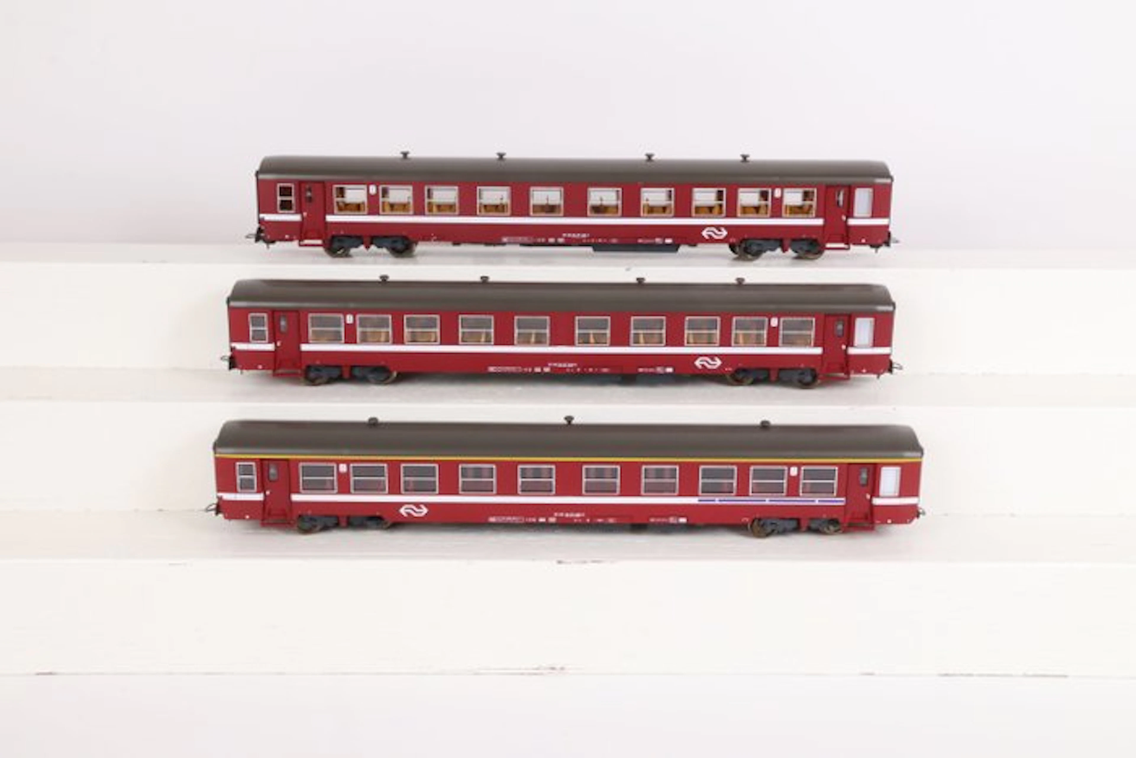 L.S. Models H0 - 12004 - Model train passenger carriage...