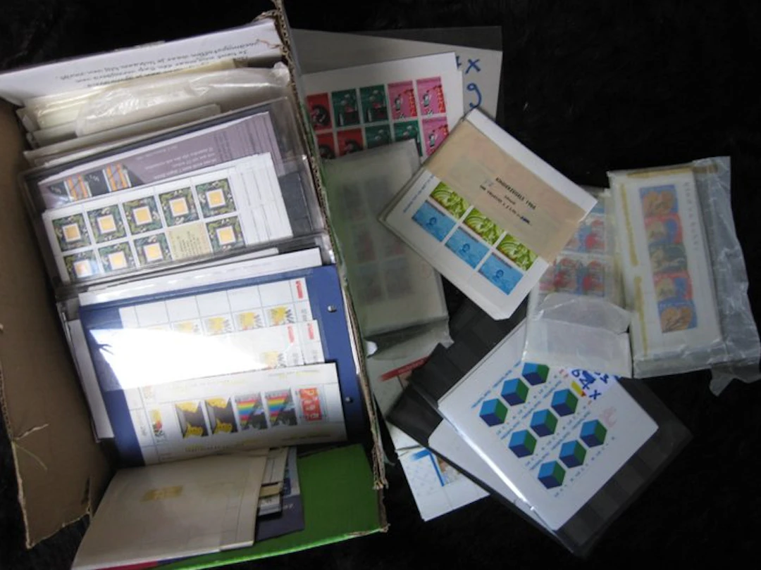 Netherlands 1966/1994 - Well over 1,600 sheets of Kinder...