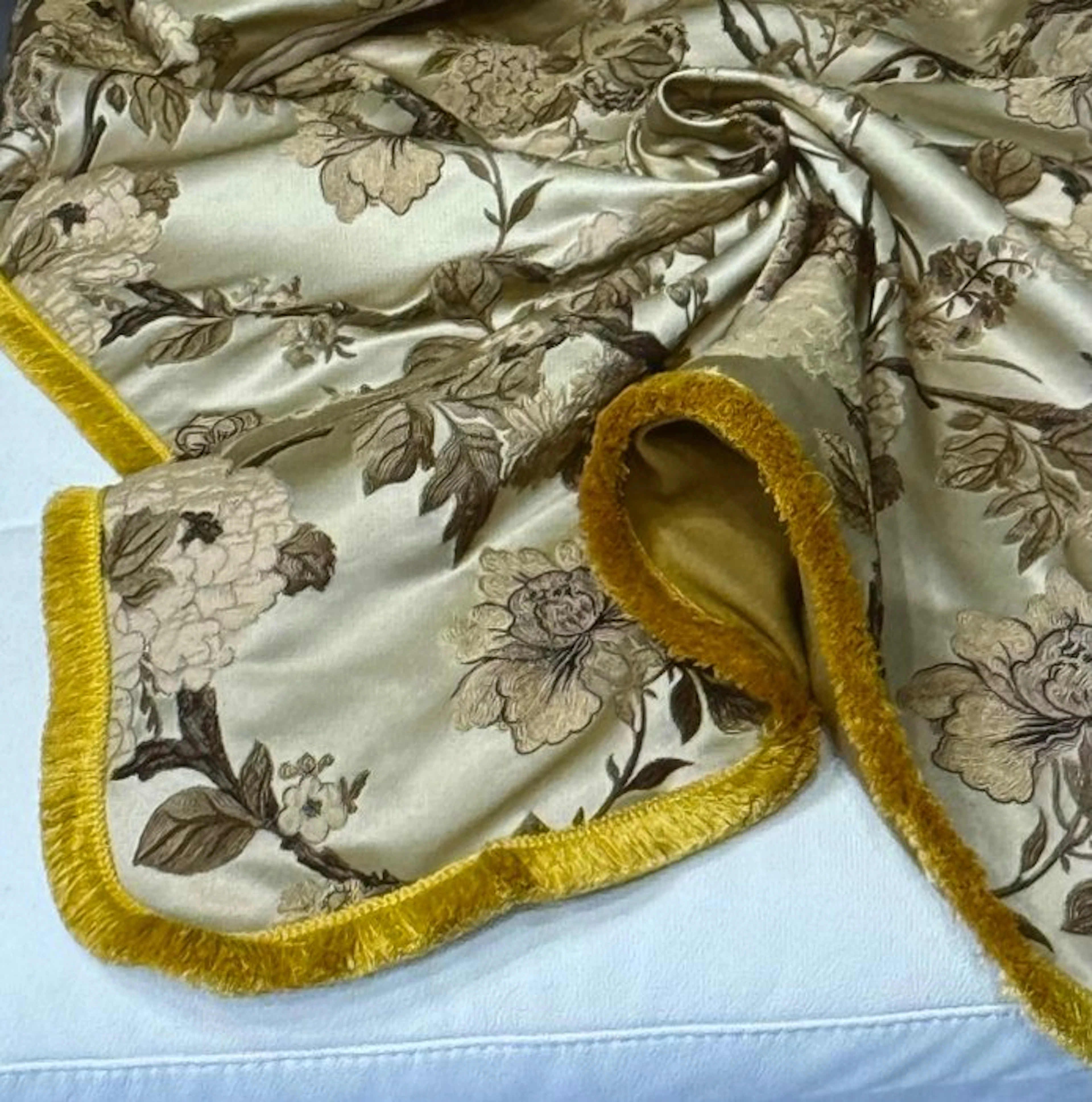 San Leucio - - luxurious cashmere and silk Chinoiserie...