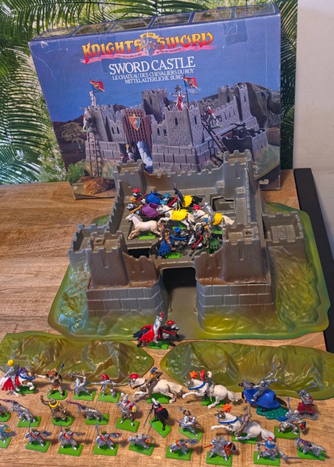 Britains - Toy Sword Castle - 1970-1980 - U.K.
