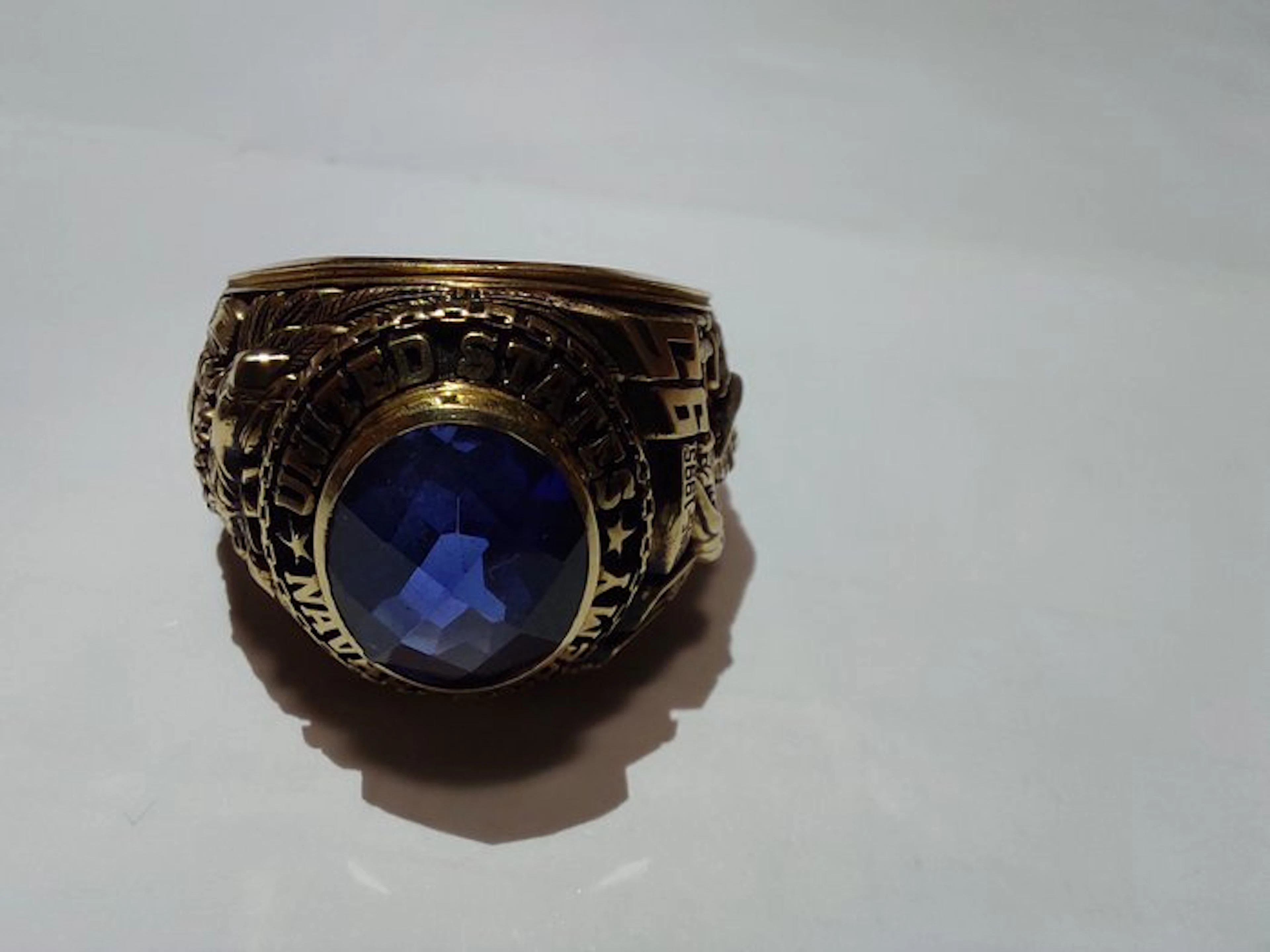 No reserve price - Ring - 10 kt. Yellow gold Sapphire - Naval Academy ring