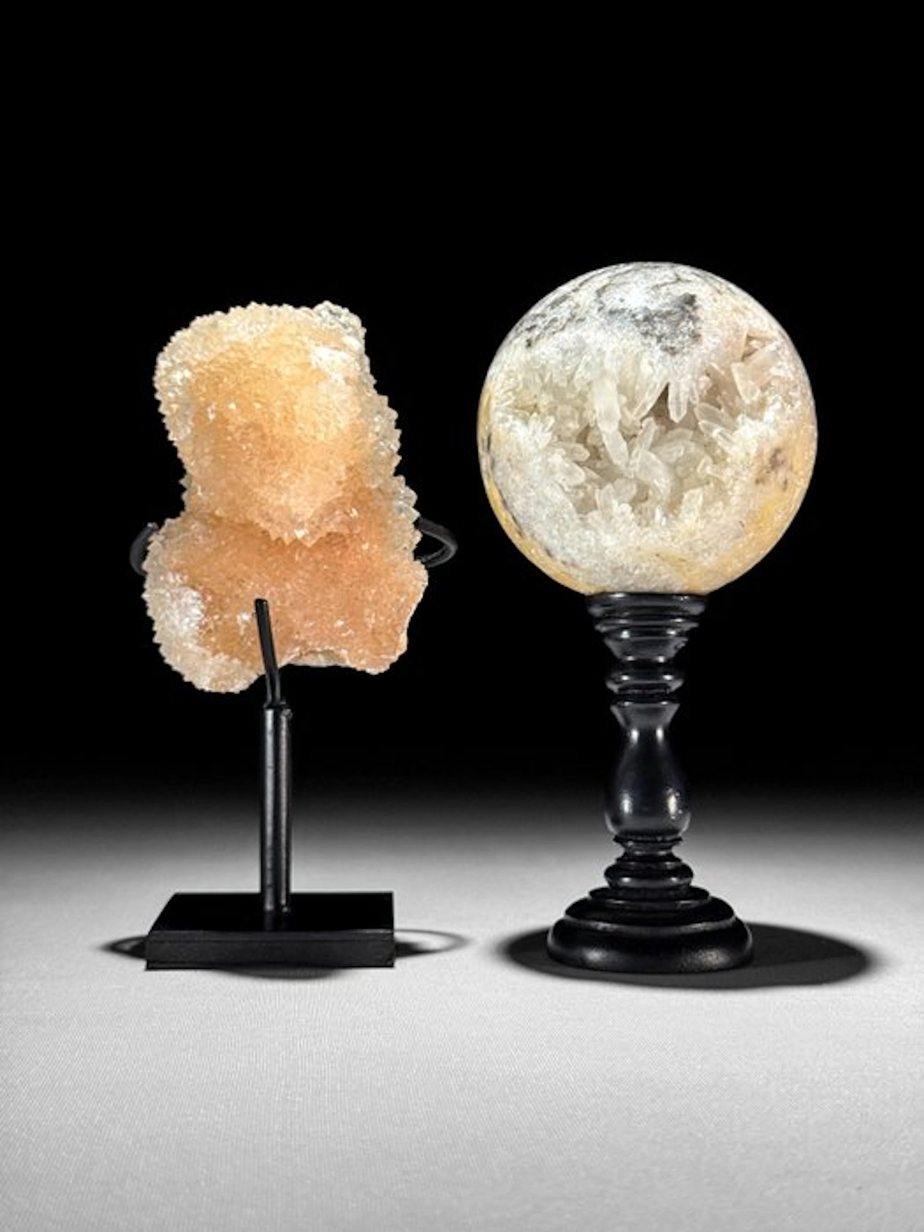 NO RESERVE PRICE - Beautiful pair of Cube Calcite and...