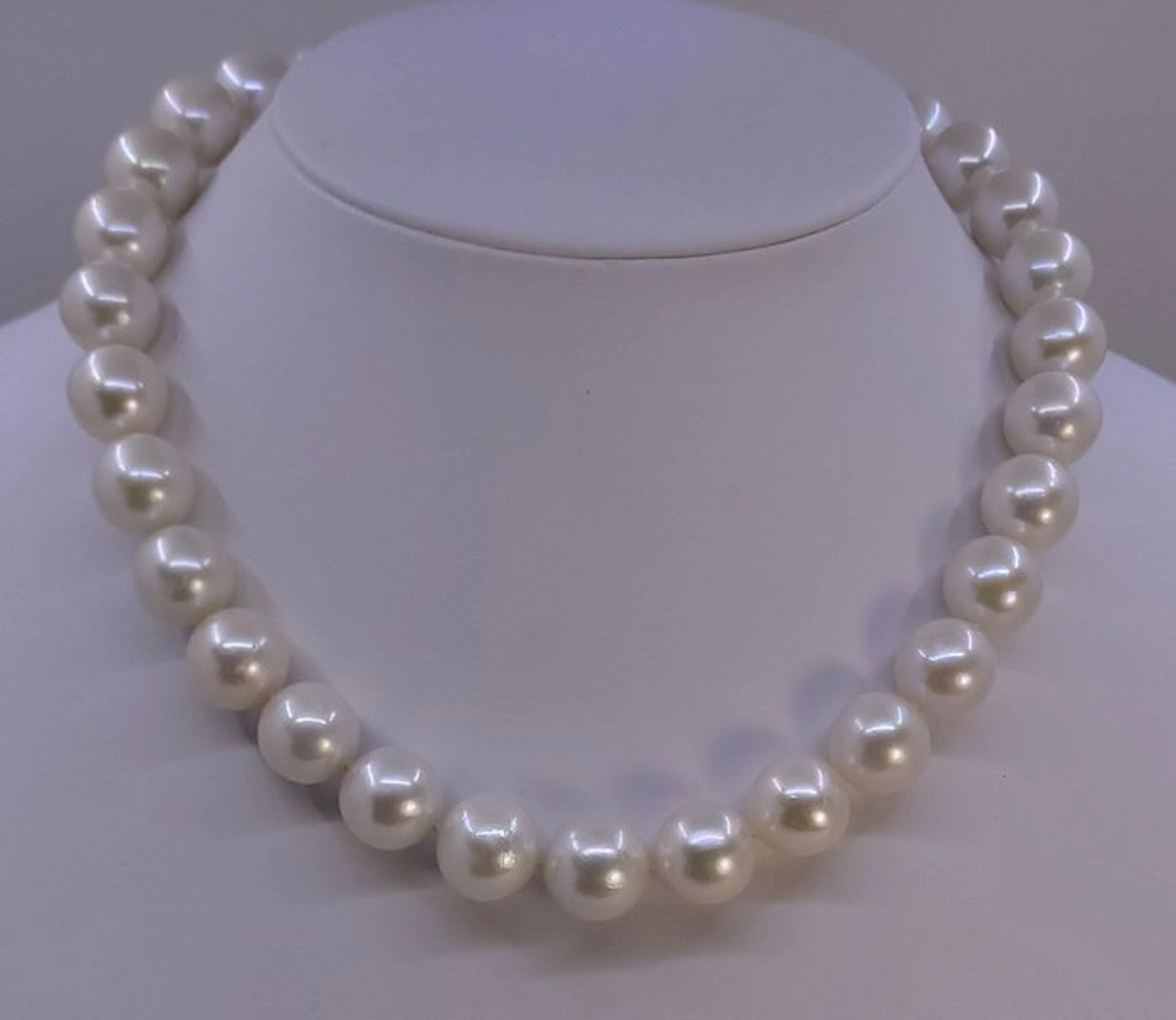 Necklace ALGT Certified White Edison Freshwater Pearls - 13.2x14.2mm