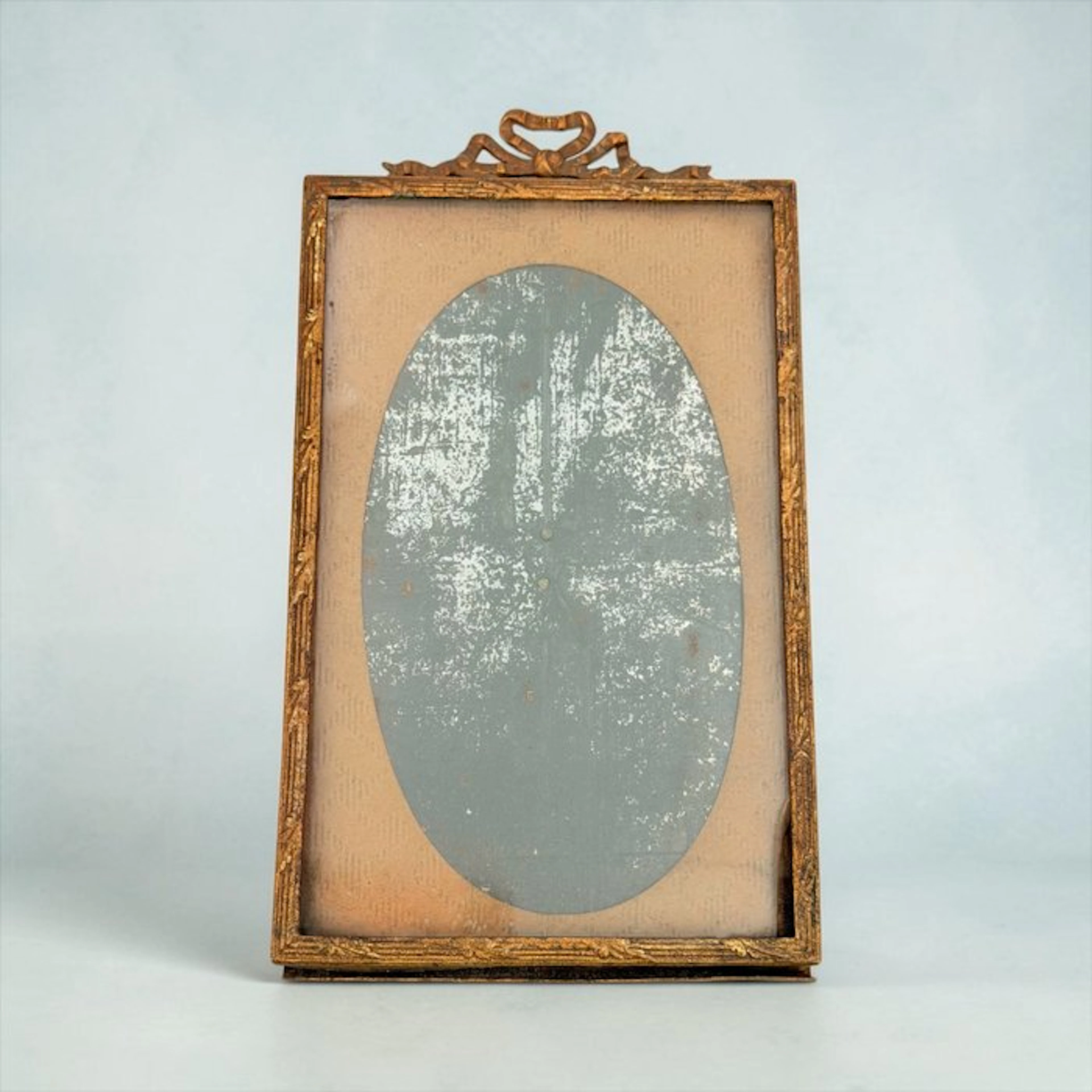 Picture frame- Neoclassical Bow - Gilt brass - Daguerreotype Photography