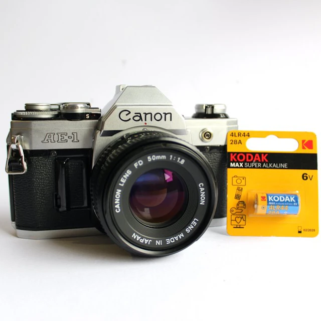 Canon AE-1 chrome + FD 1,8/50mm - CLA´d / new seals | Analogue camera
