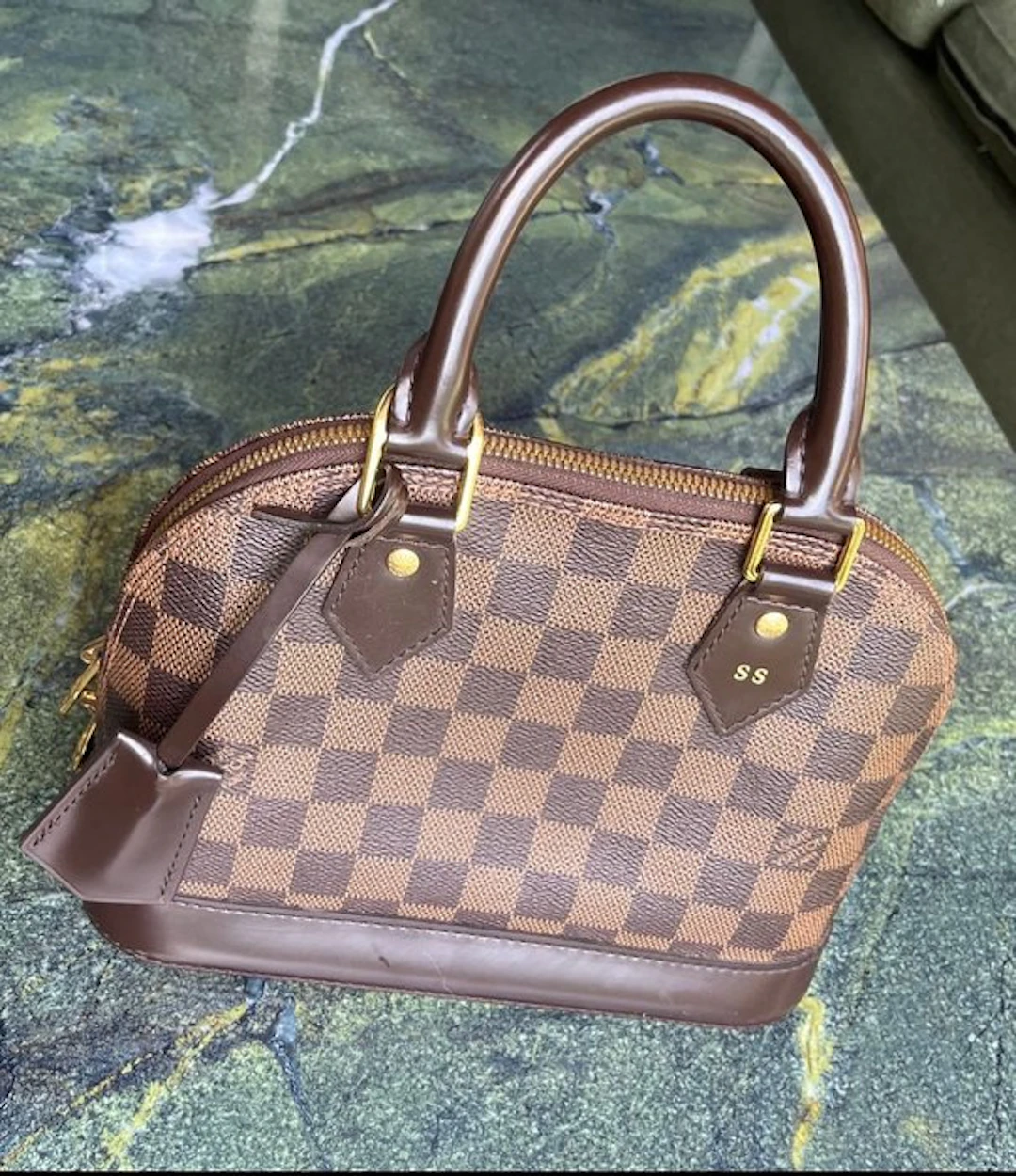 Louis Vuitton - Alma - Handbag