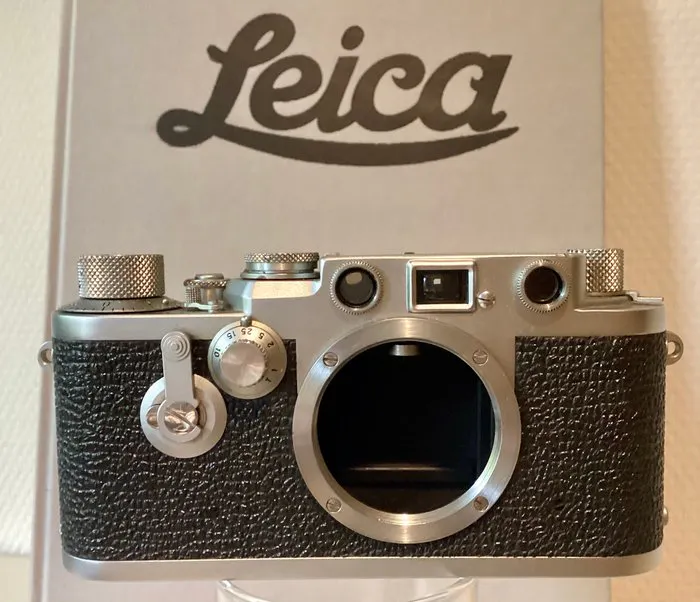 Leica IIIf Rangefinder camera