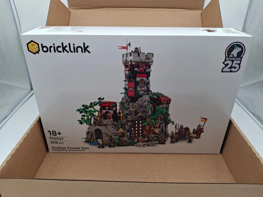 LEGO Set - 910057 - BrickLink Designer Program, Castle - Outlaw Forest Den