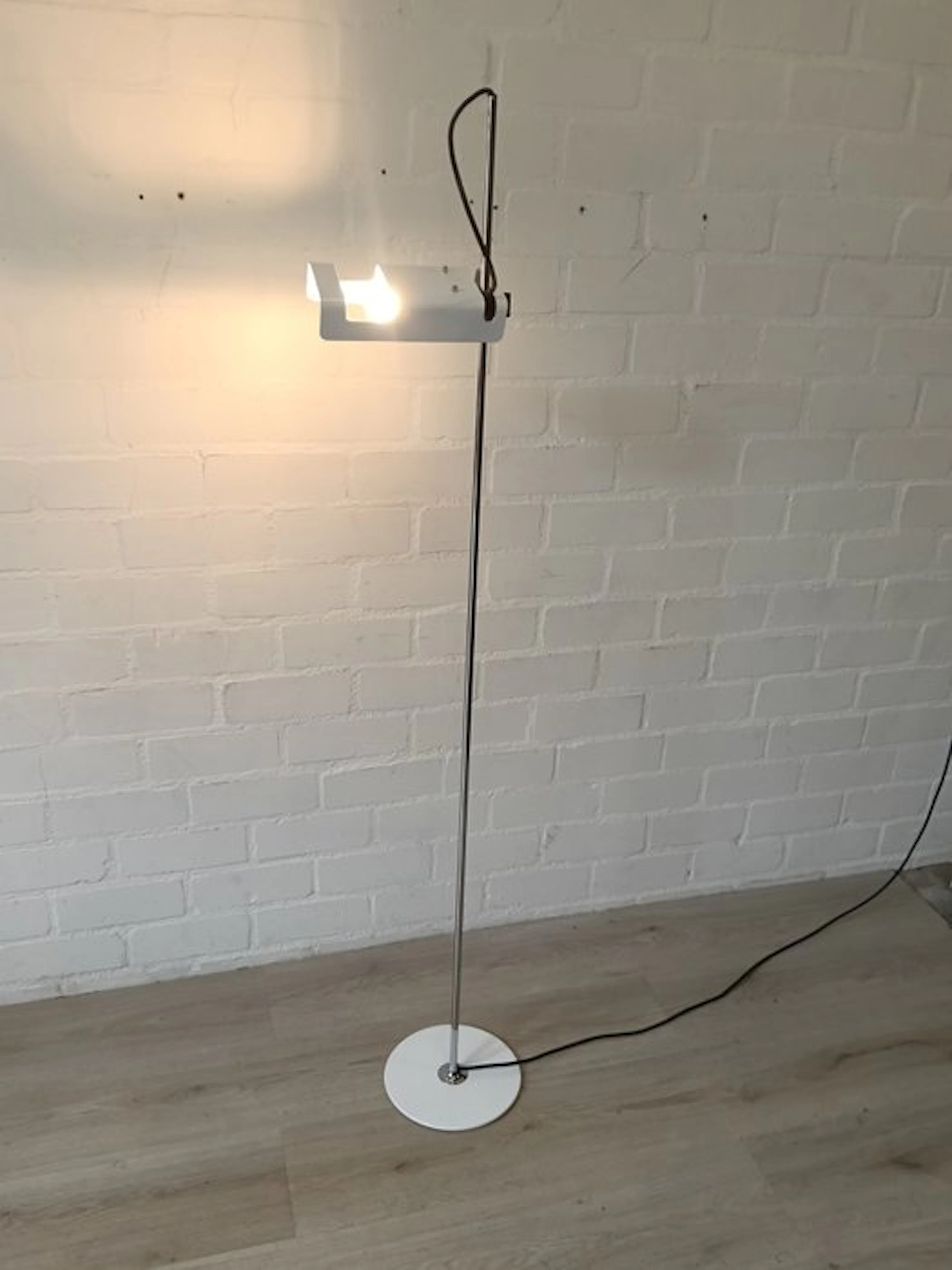 Oluce - Joe Colombo - Lamp - Spider - Metal, Chrome, Steel