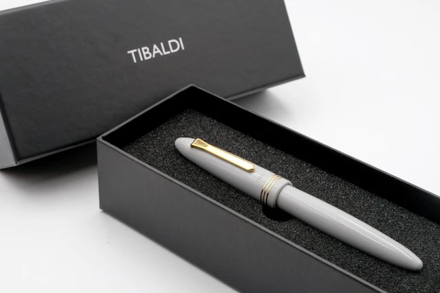 Tibaldi - Bononia - Light Grey - Gold plated Trims - (TBBURG3) - Roller