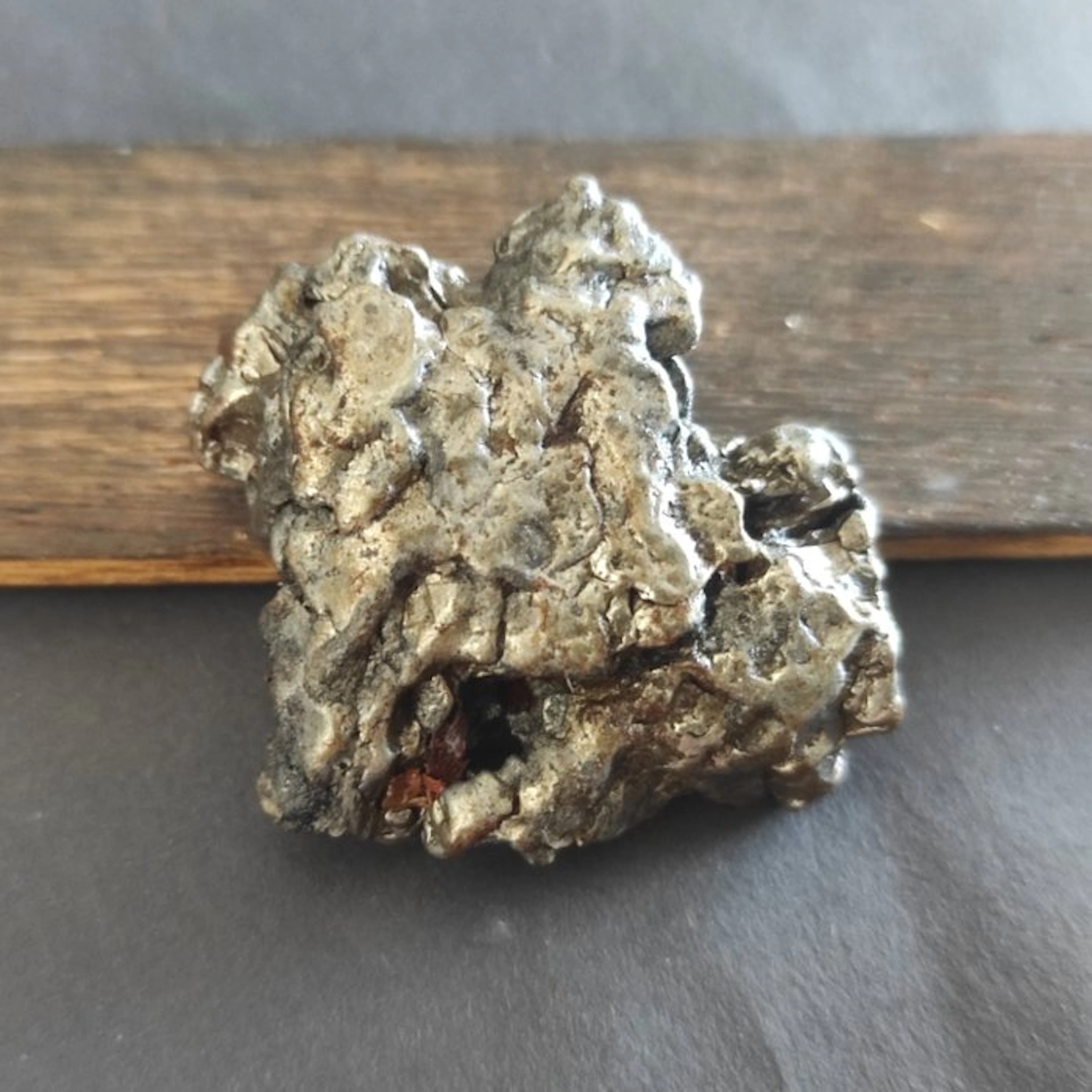Campo del Cielo meteorite Specimen - Height: 1.5 cm - Width: 4 cm- 58 g - (1)