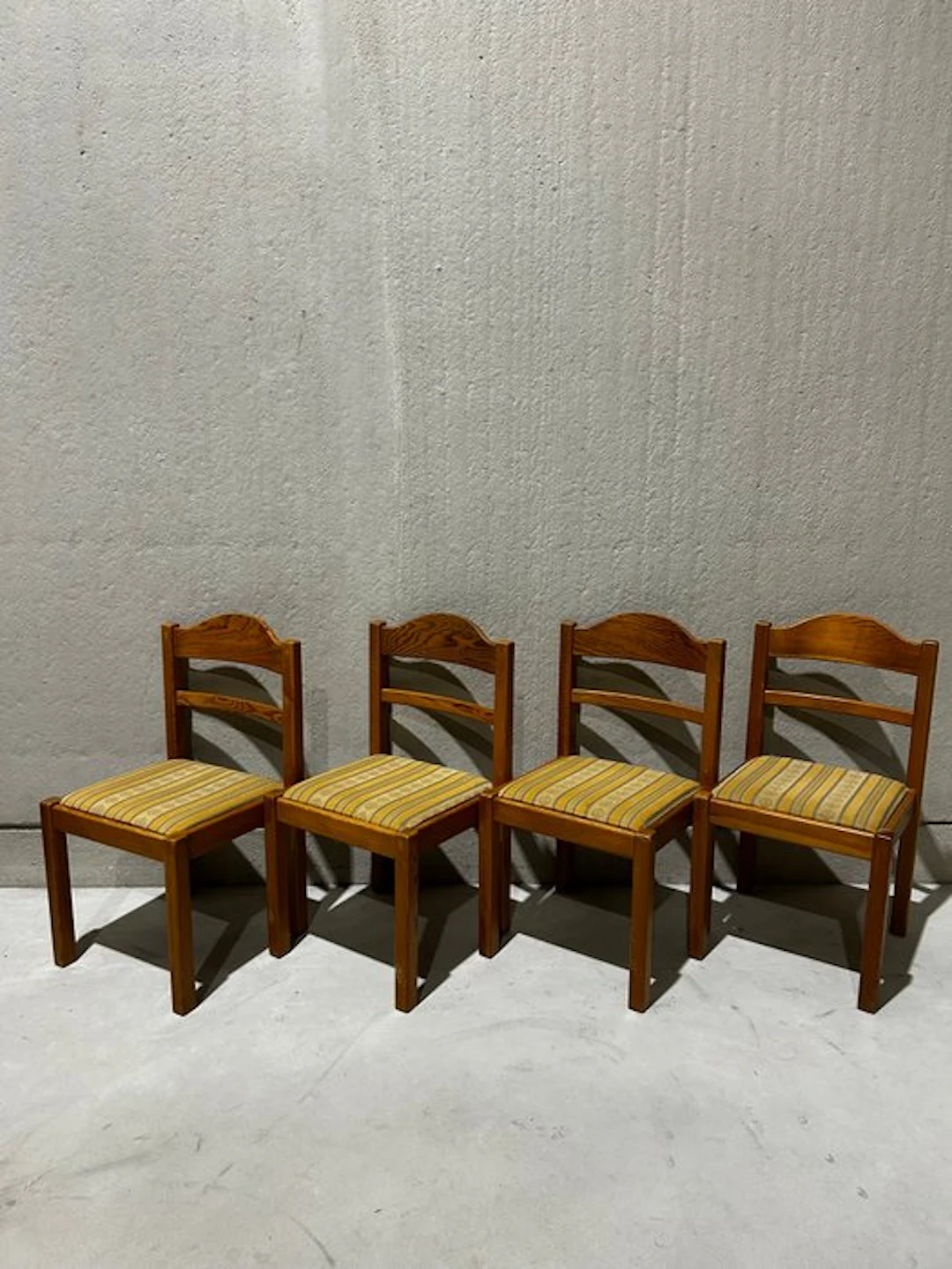 Chair (4) - Softwood - Pine dining room chairs
