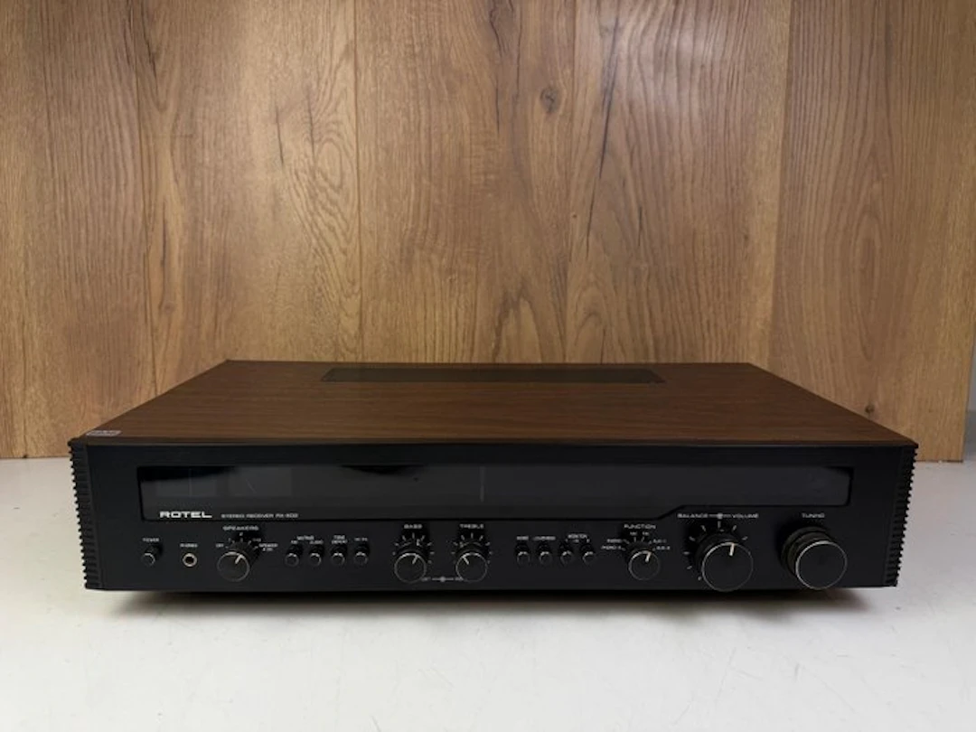 Rotel - RX-602 Solid state stereo receiver