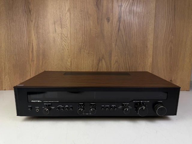 Rotel - RX-602 Solid state stereo receiver
