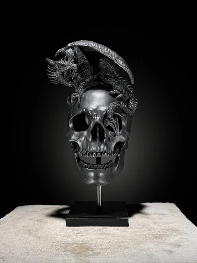 Statue, NO RESERVE PRICE - Human Skull Dragon on custom...