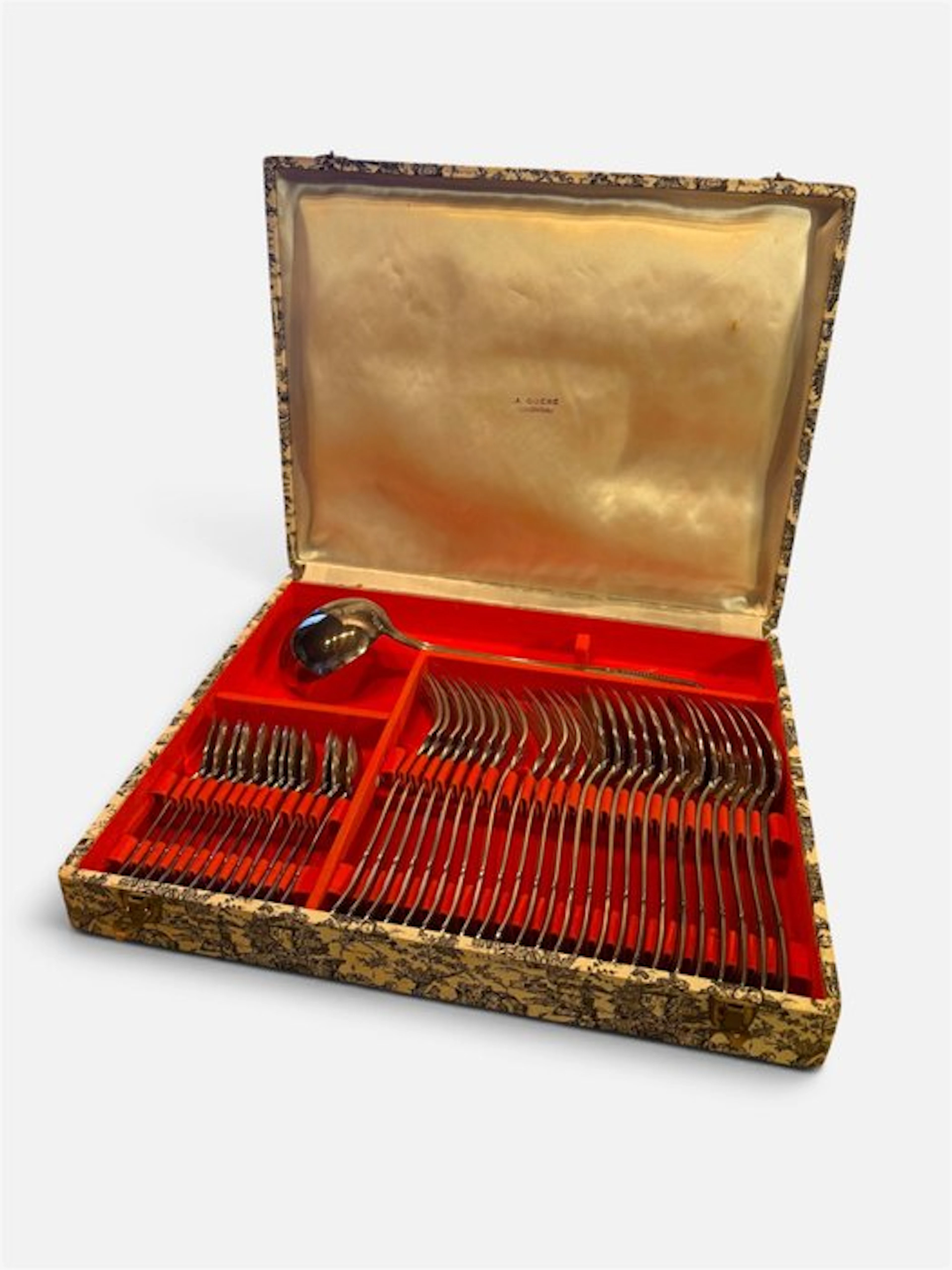 J. Quéré - Cutlery set for 12 (37) - Steel - France