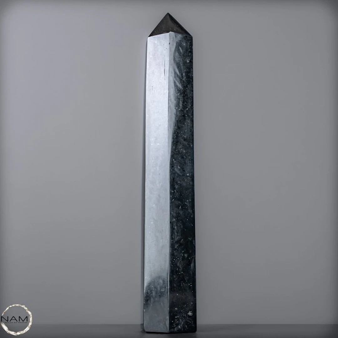Black Tourmaline Obelisk – Masterpiece of the highest...