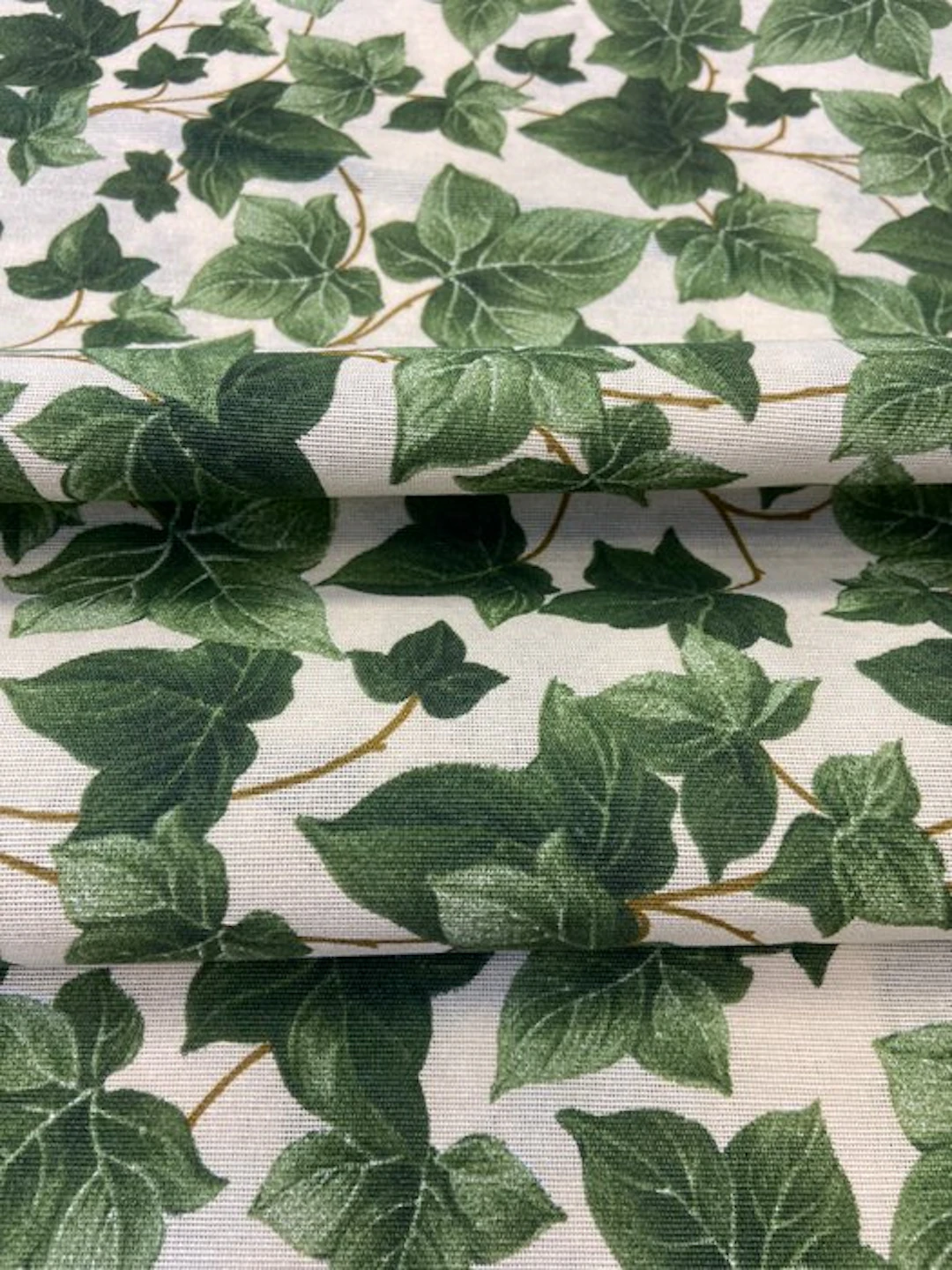 1008★ Elegant and delicate fabric with ivy leaves in...