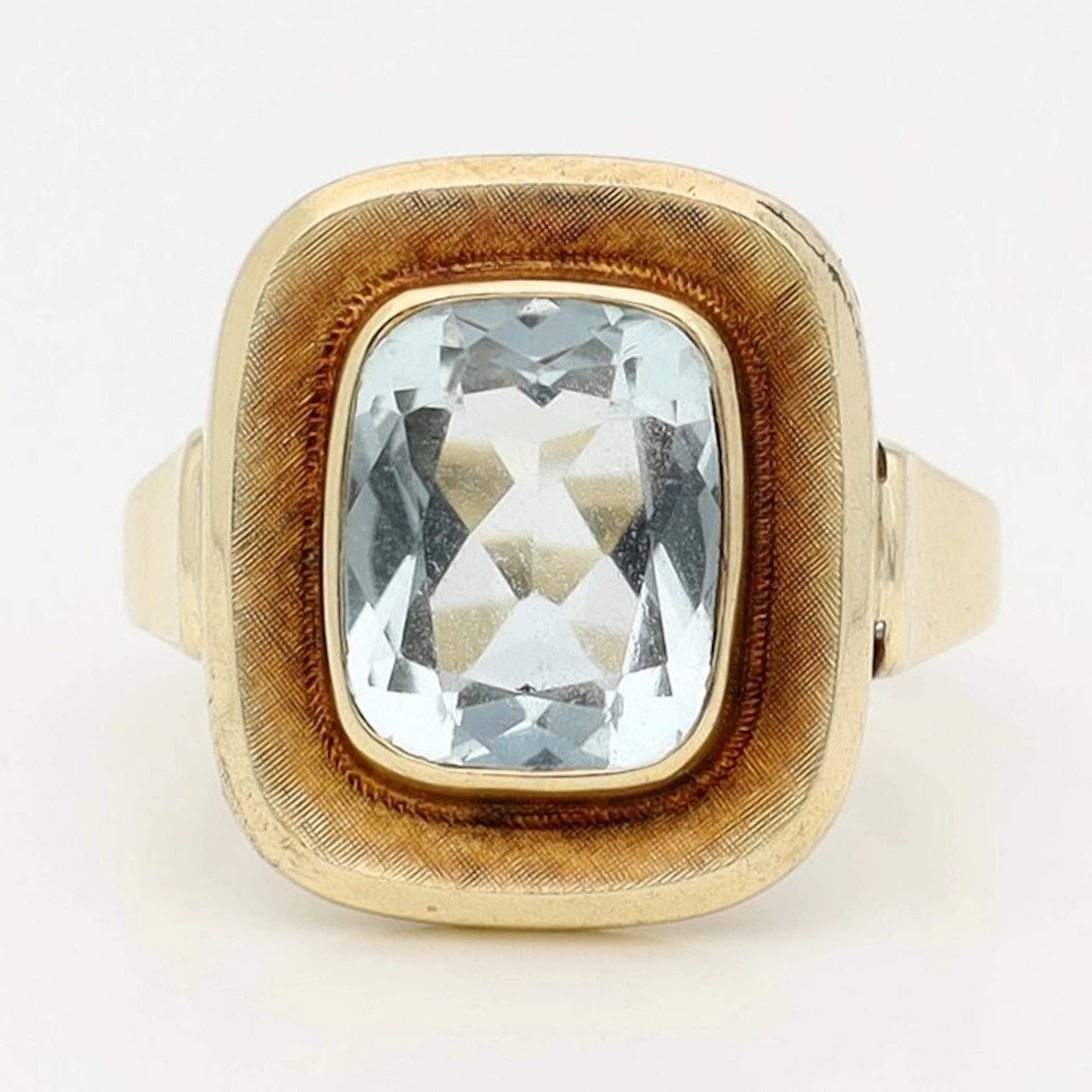 Ring - 14 kt. Yellow gold Aquamarine
