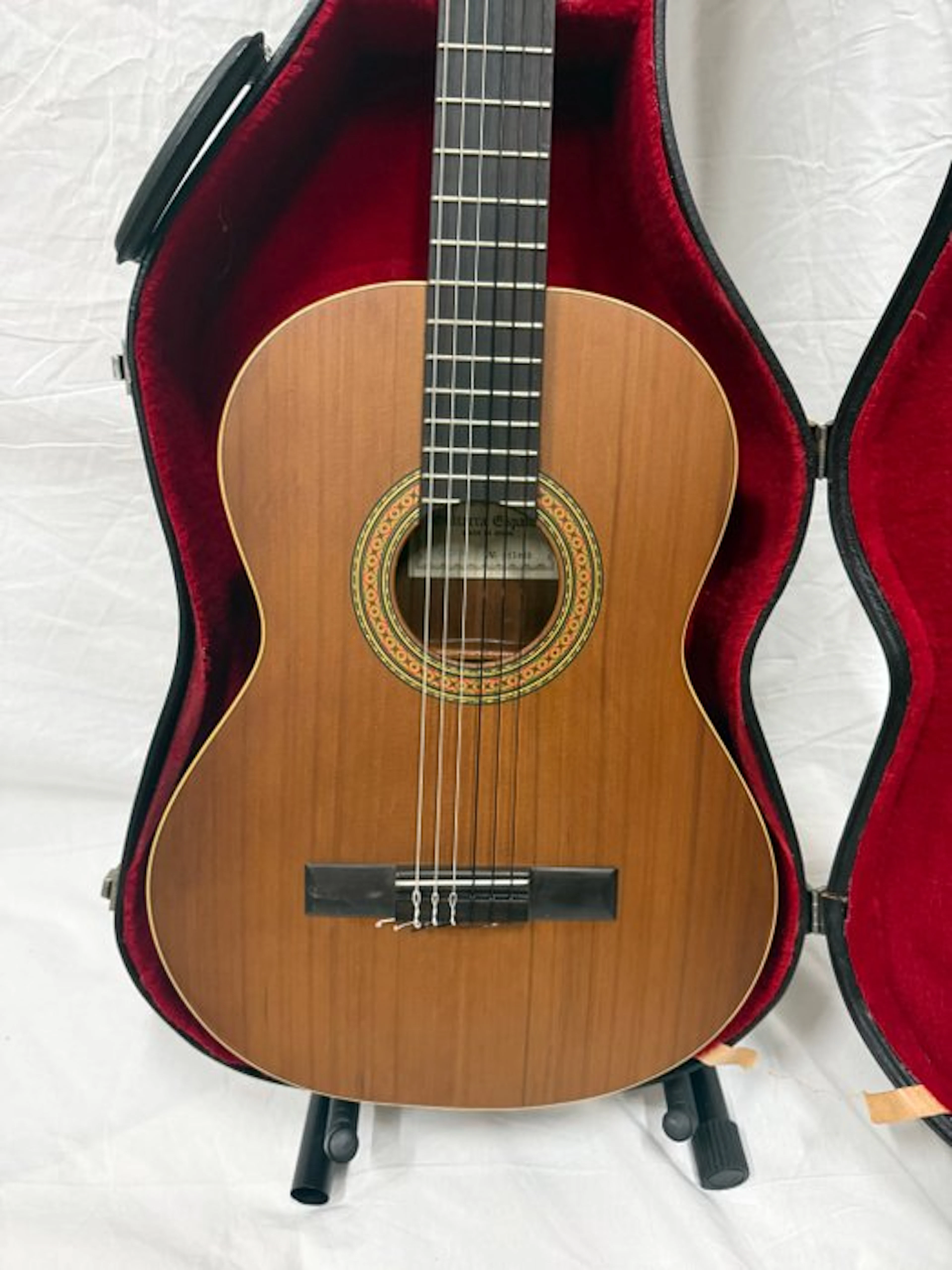 Alhambra - Cadete Solid Top (3/4) - - Classical guitar...