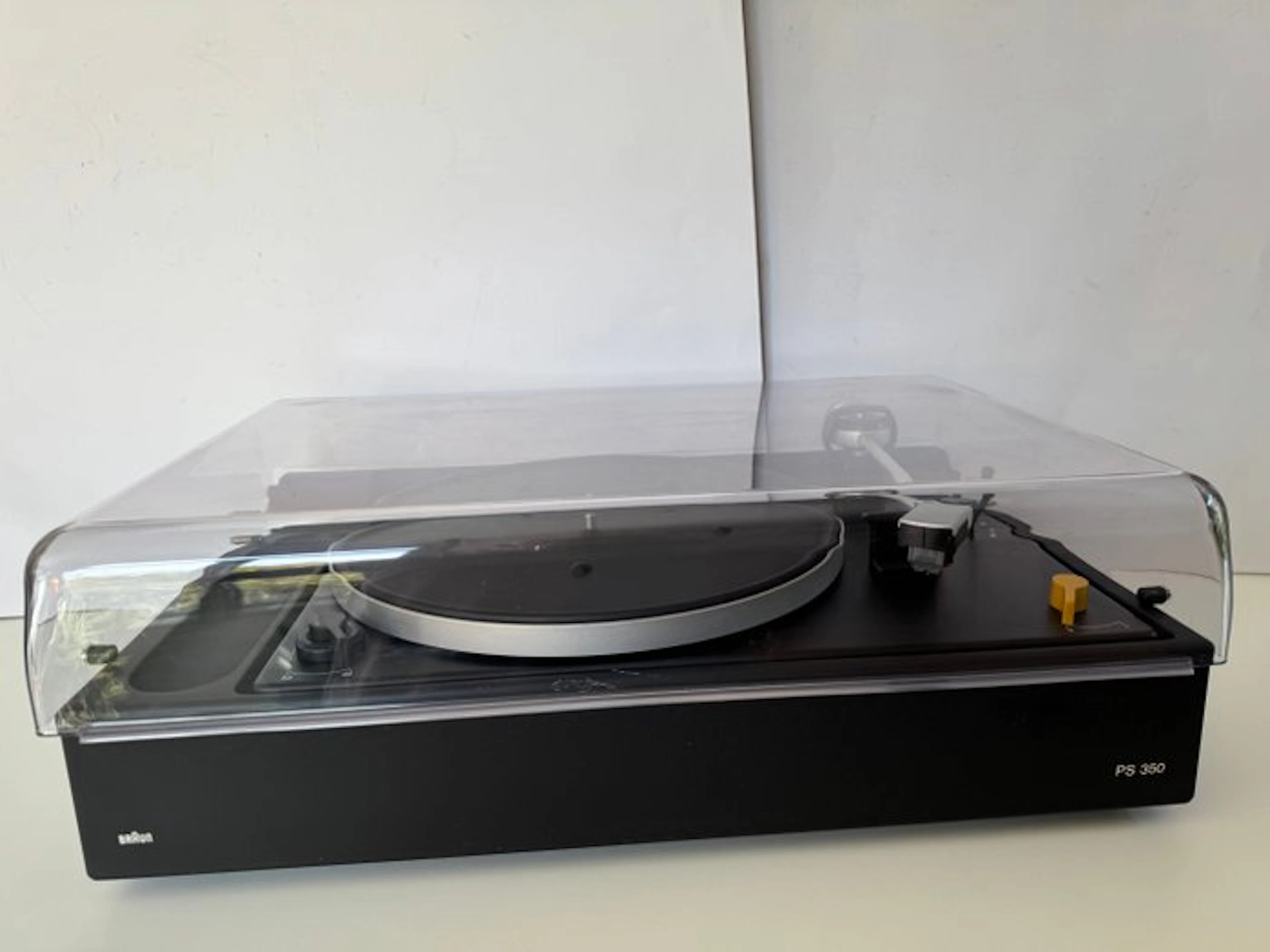 Braun - Dieter Rams Designed - PS 350 with Shure M95 Turntable