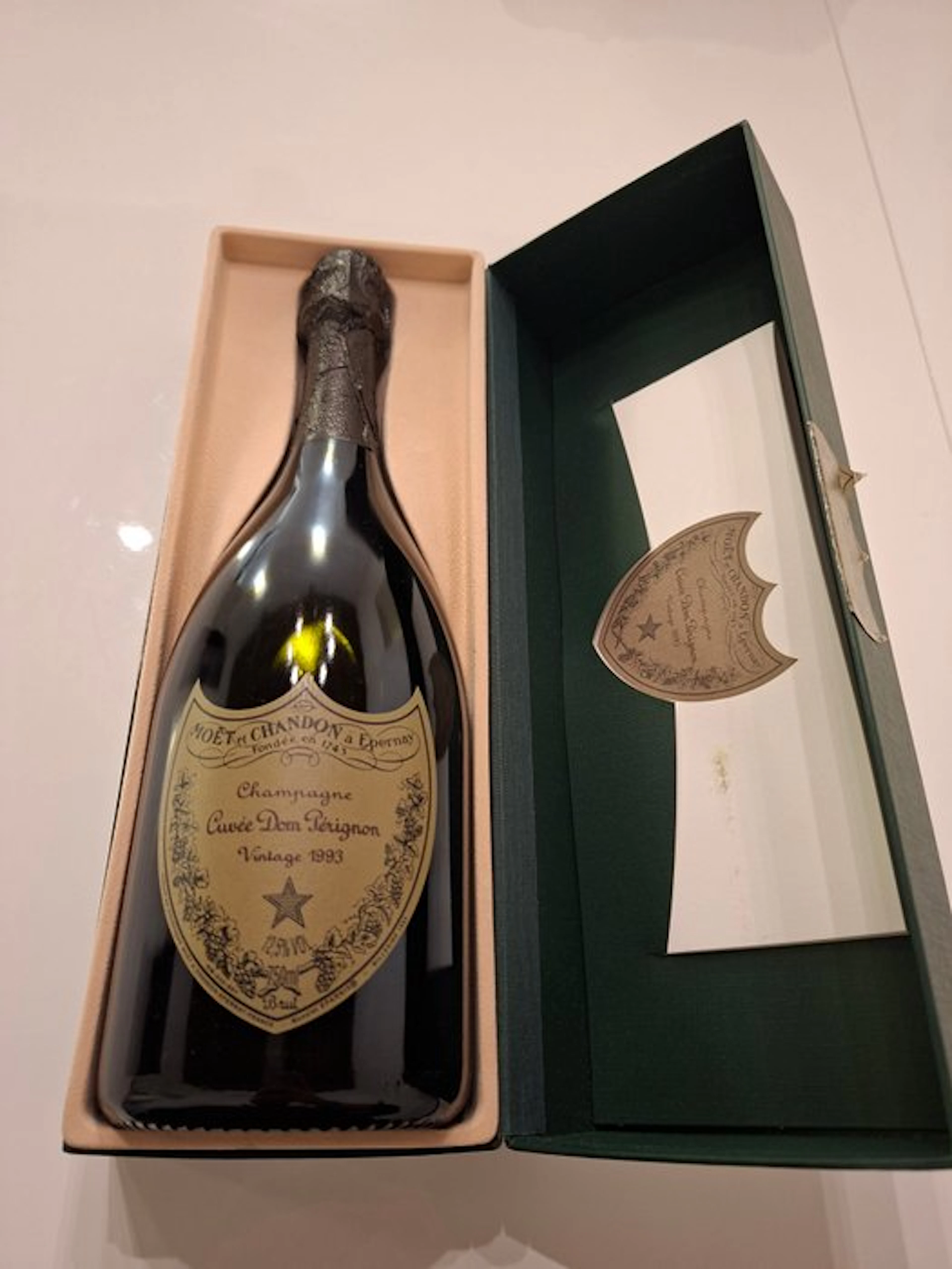 1993 Moët & Chandon, Cuvée Dom Pérignon - Champagne Brut - 1 Bottle (0.75L)