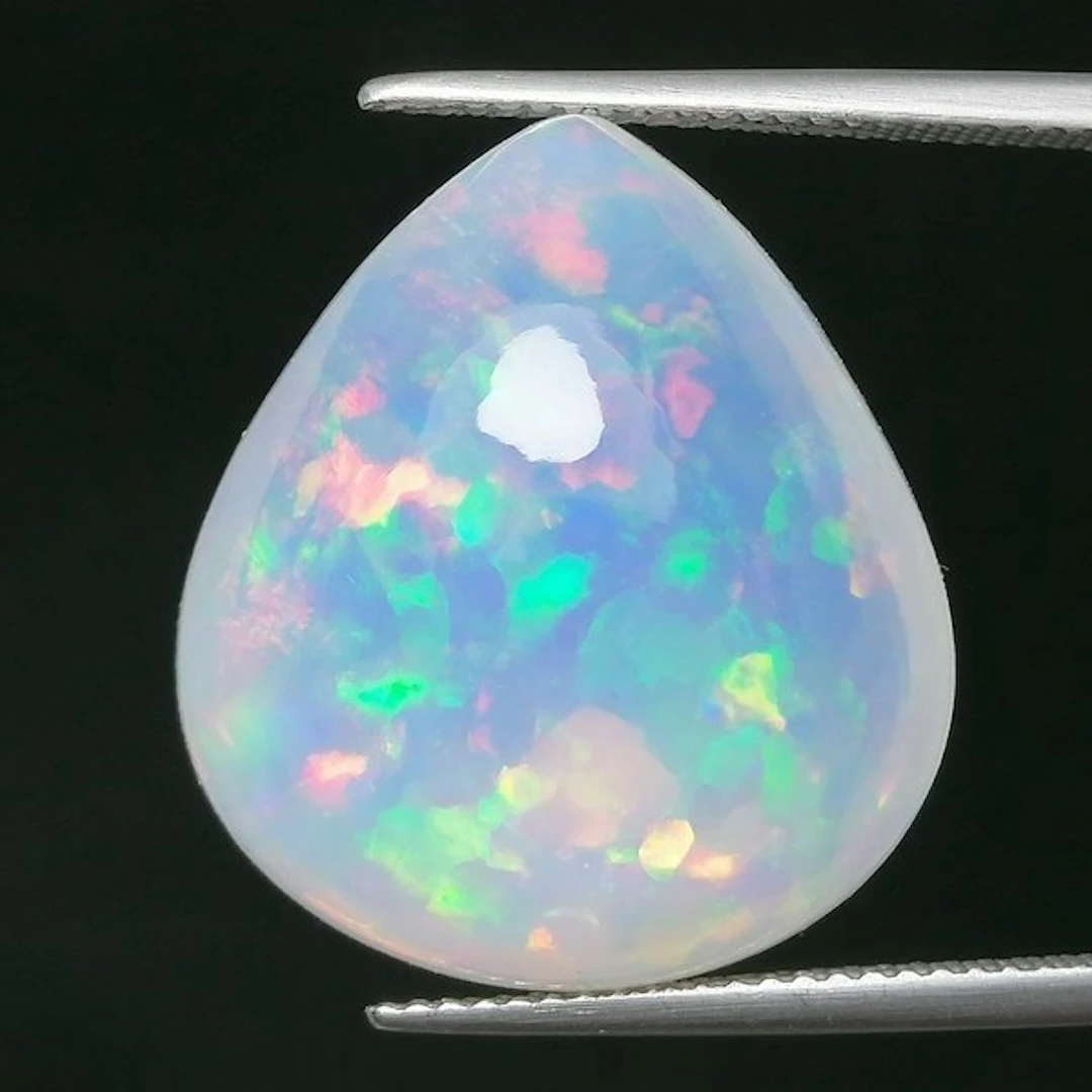 Opal - 20.91 ct - Instituto Gemólogico Español (IGE) - Intense Color Game