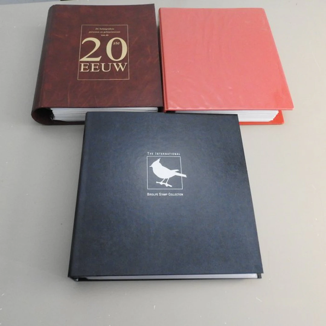 World - Postzegels Wereld in 3 folders