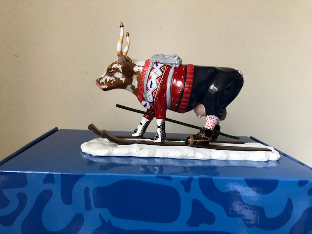 Figurine - Cow Parade. Cowparade. The Ski Cow. - Polyresin.