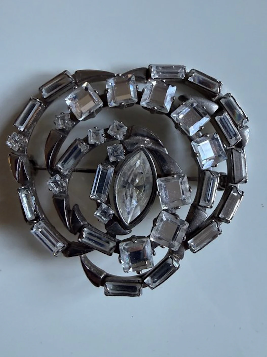 Gucci - Synthetic gemstone - Metal - Brooch