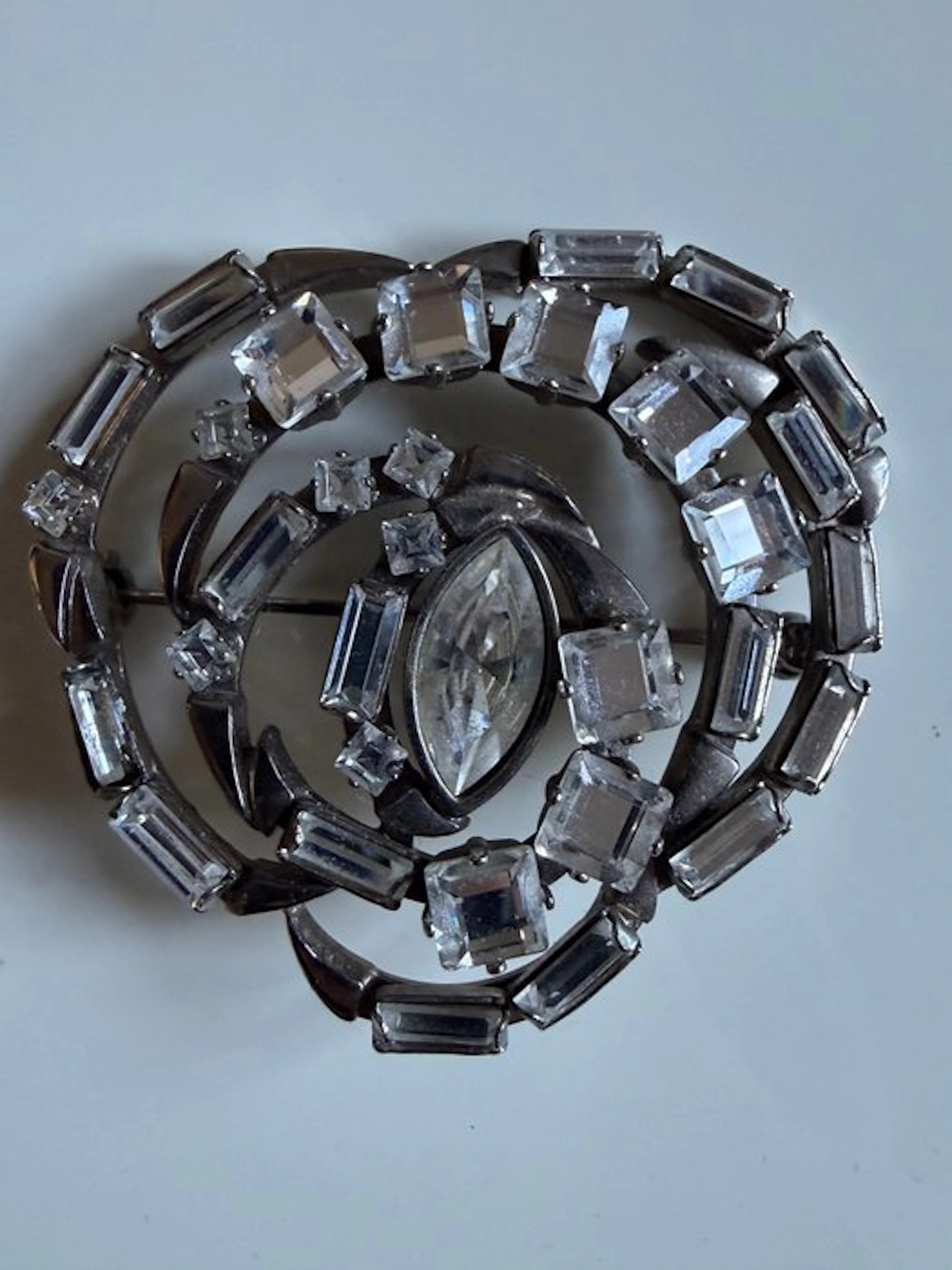Gucci - Synthetic gemstone - Metal - Brooch