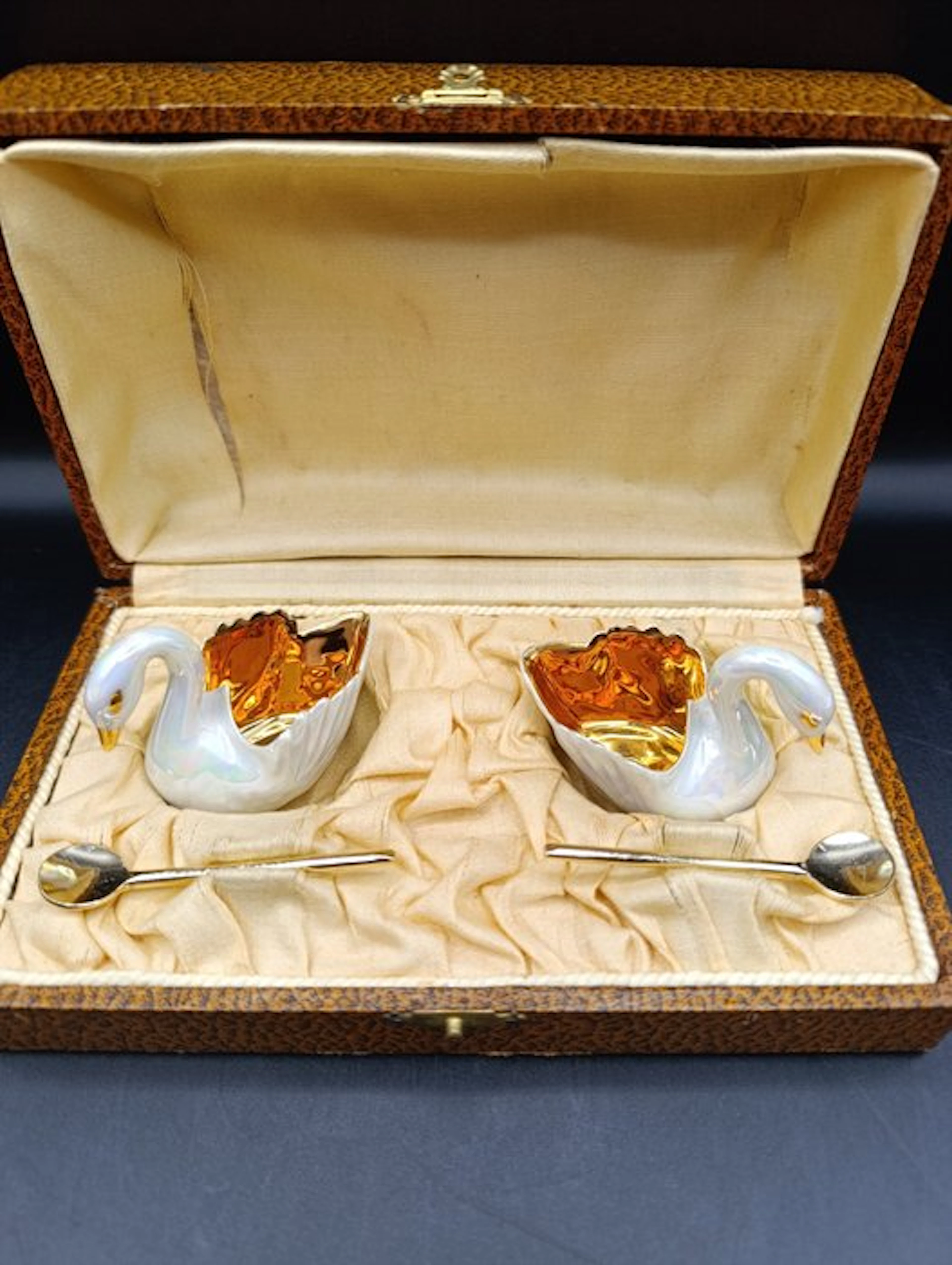 Limoges - Salt and pepper shakers (5) - Porcelain - Pinch spice shakers