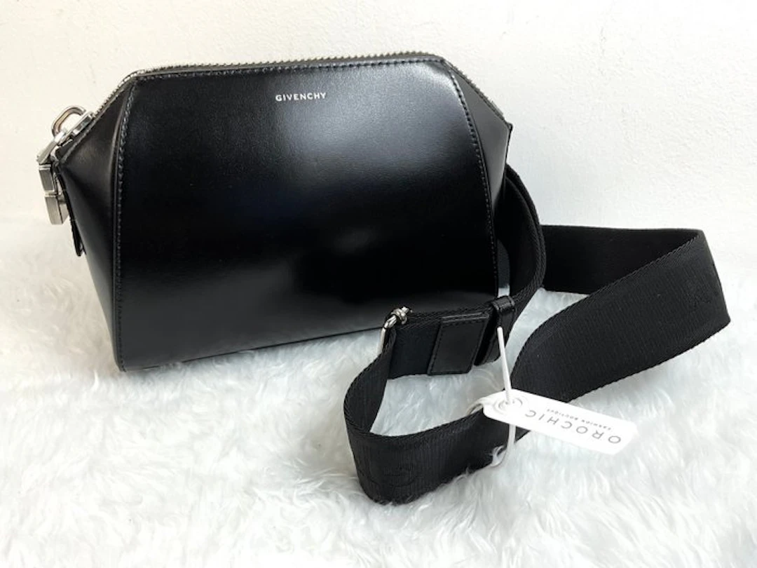 Givenchy - Bag
