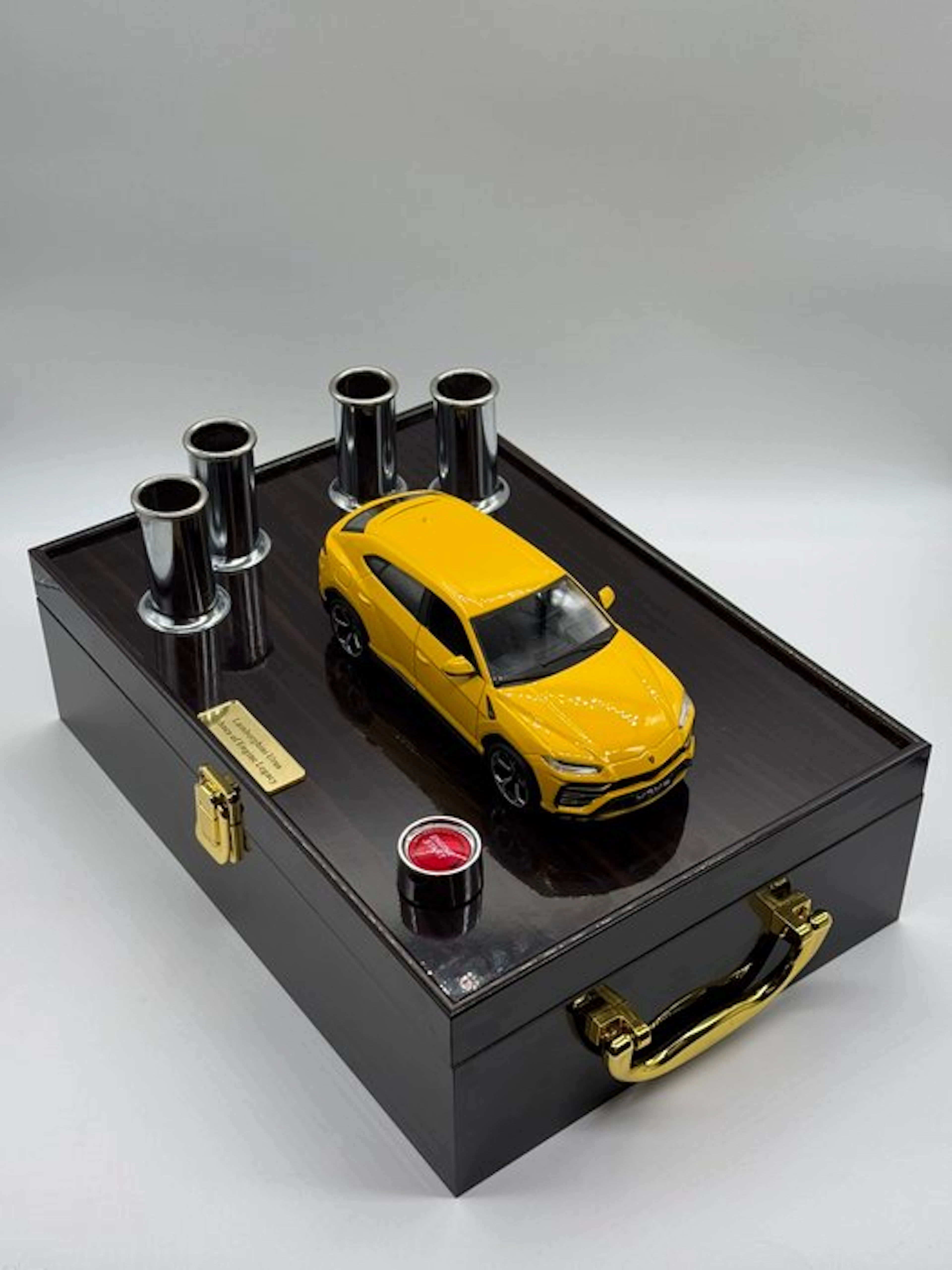 1:24 - Model sports car - Lamborghini Urus Pure Sound...