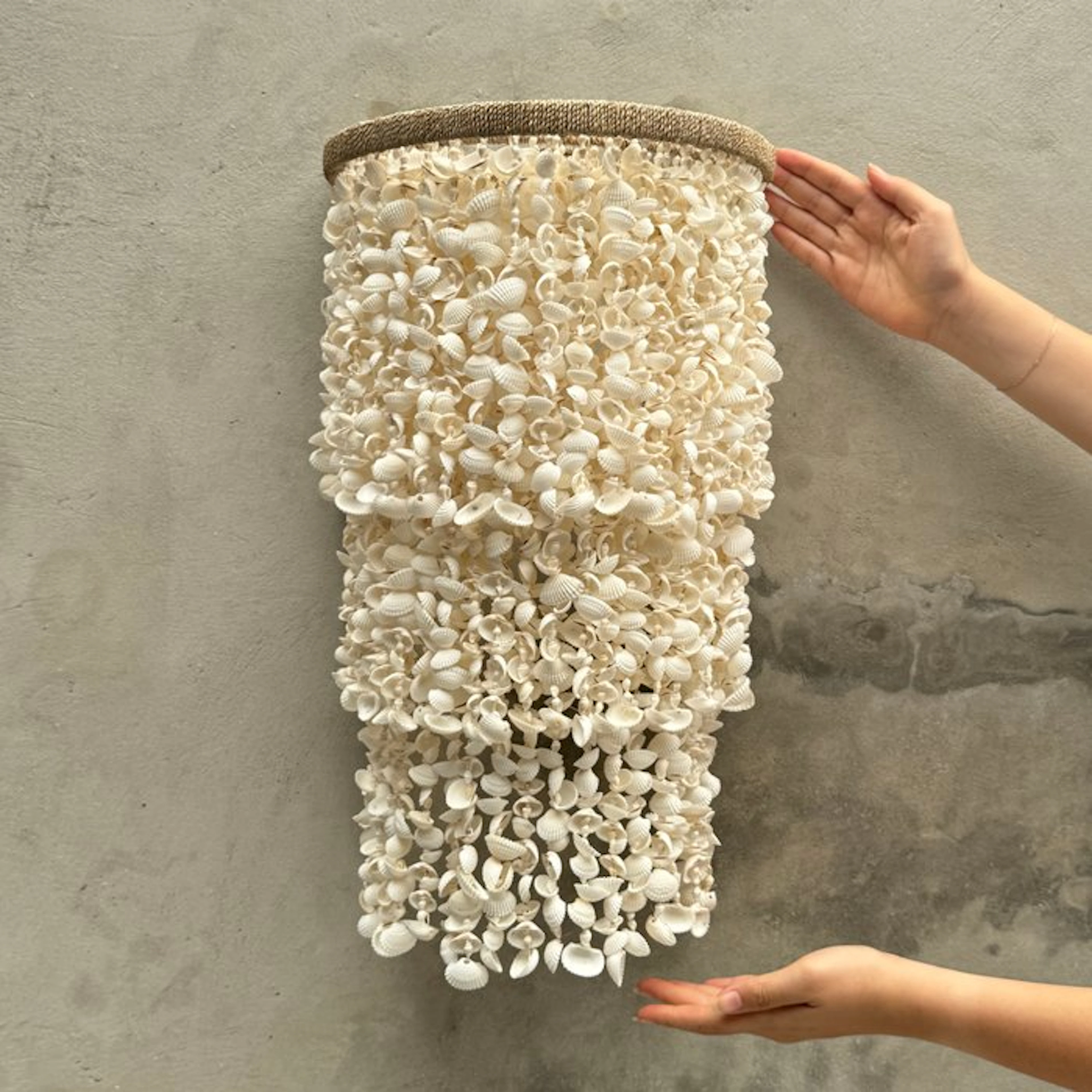 NO RESERVE PRICE - SL21 - Stunning Wall Lamp of Shell...