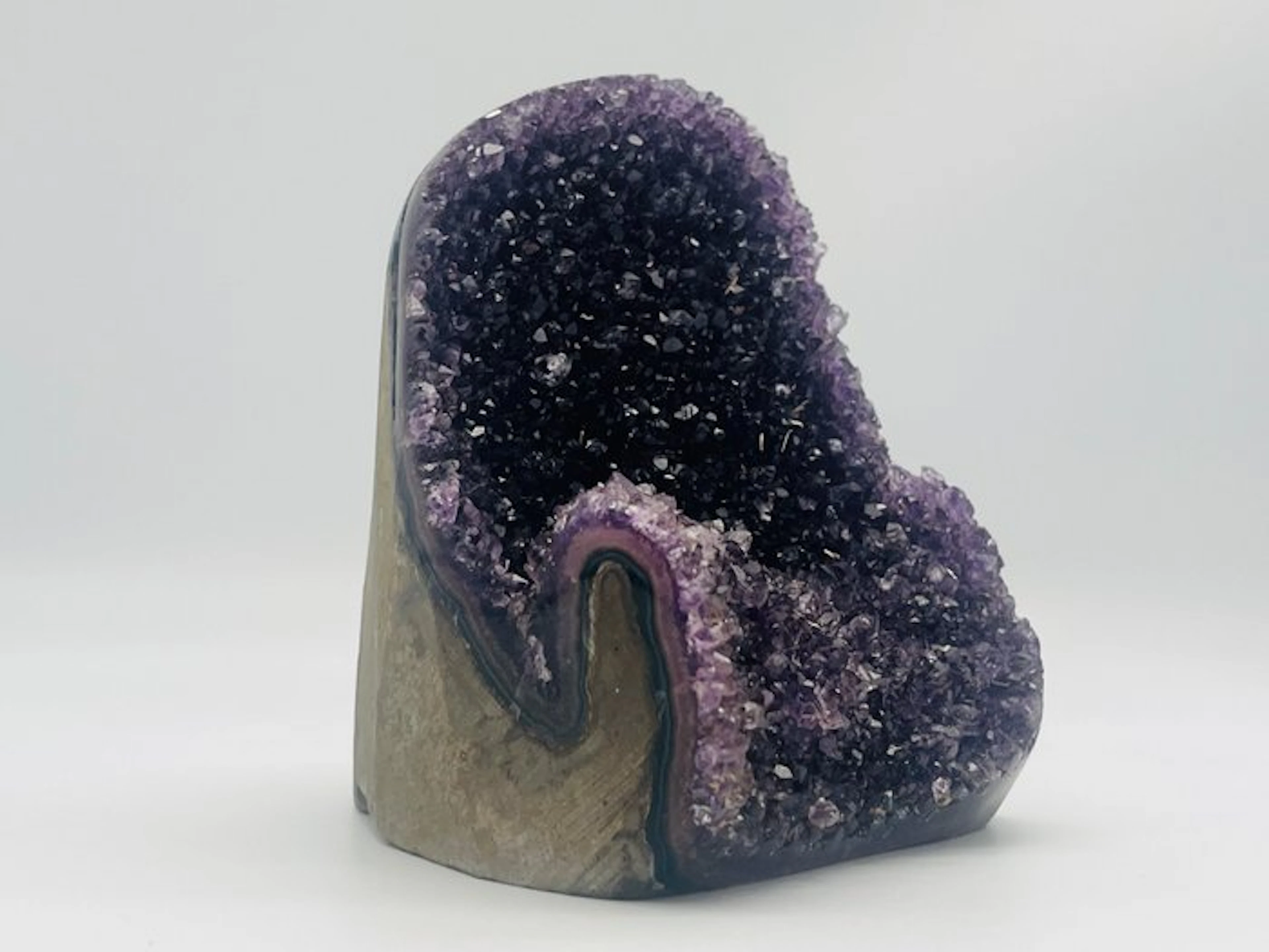 Amethyst Geode - Height: 12.4 cm - Width: 10 cm- 1.31 kg - (1)
