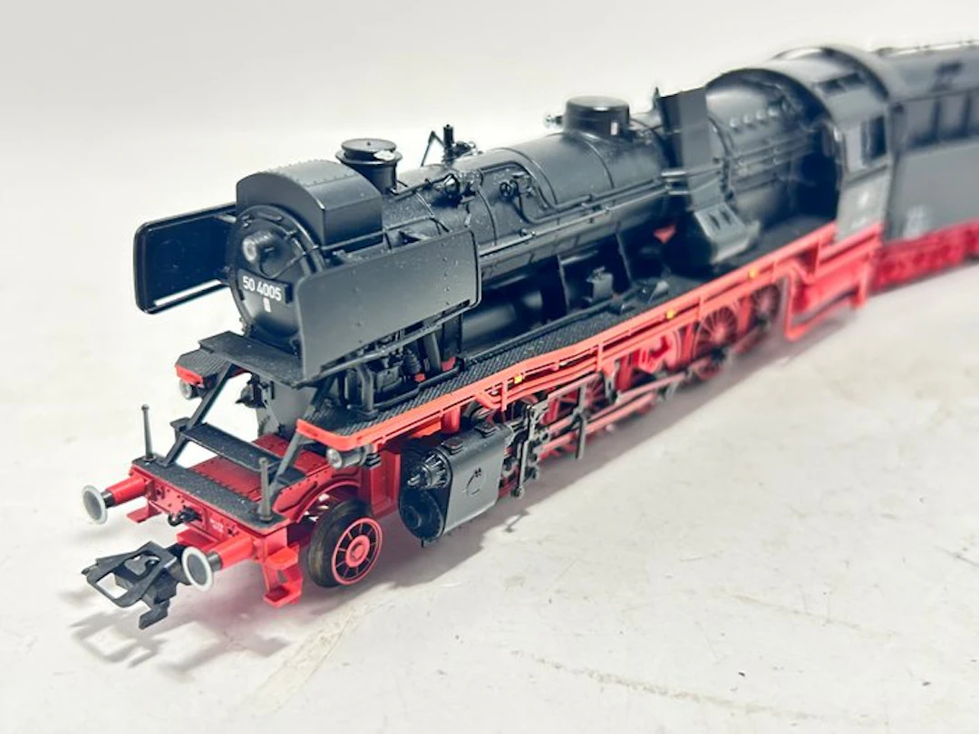Märklin H0 - 37040 - Steam locomotive with tender (1) - Digital BR50 - DB