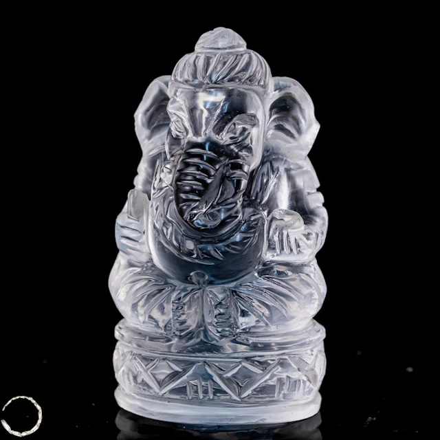 Natural quartz Ganesha – finely crafted sculpture with...