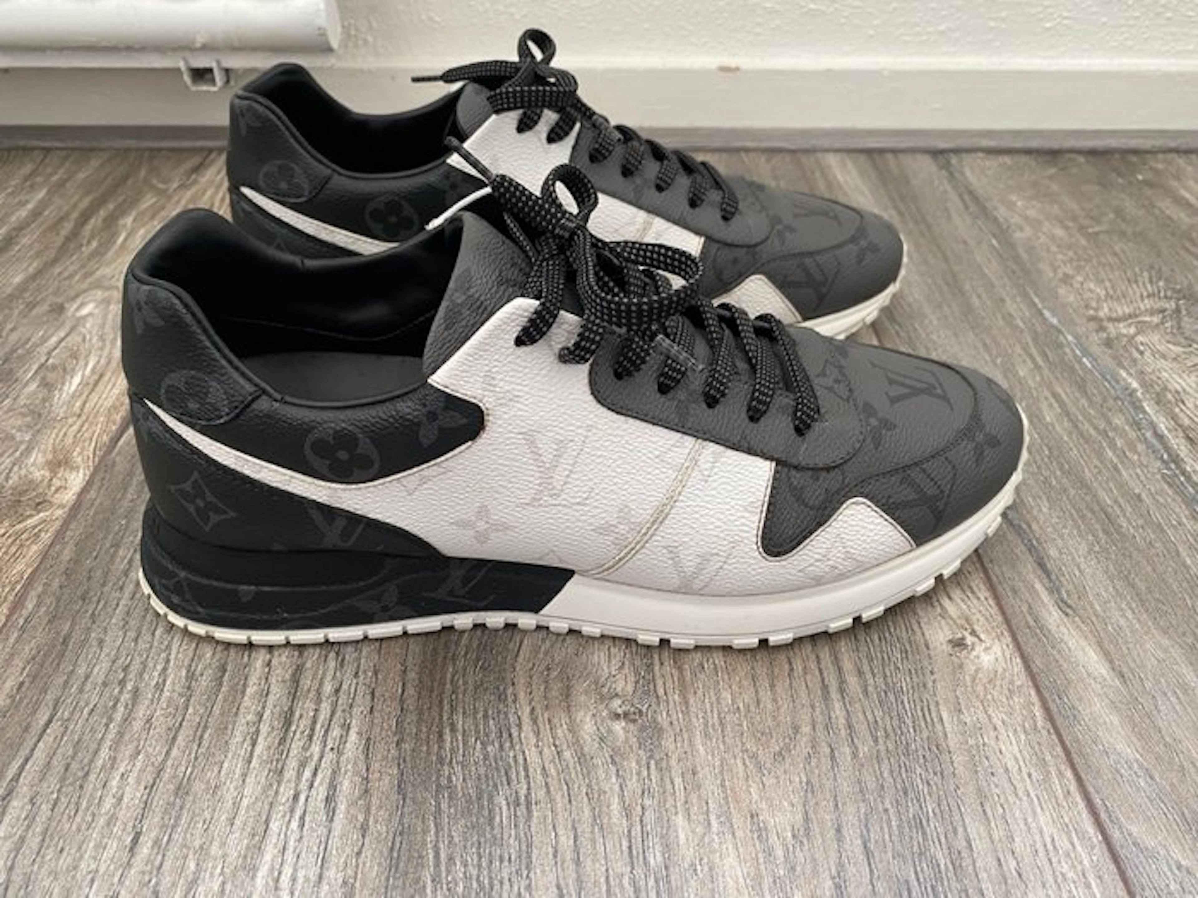 Louis Vuitton - run away - Sneakers - Size: EU 42