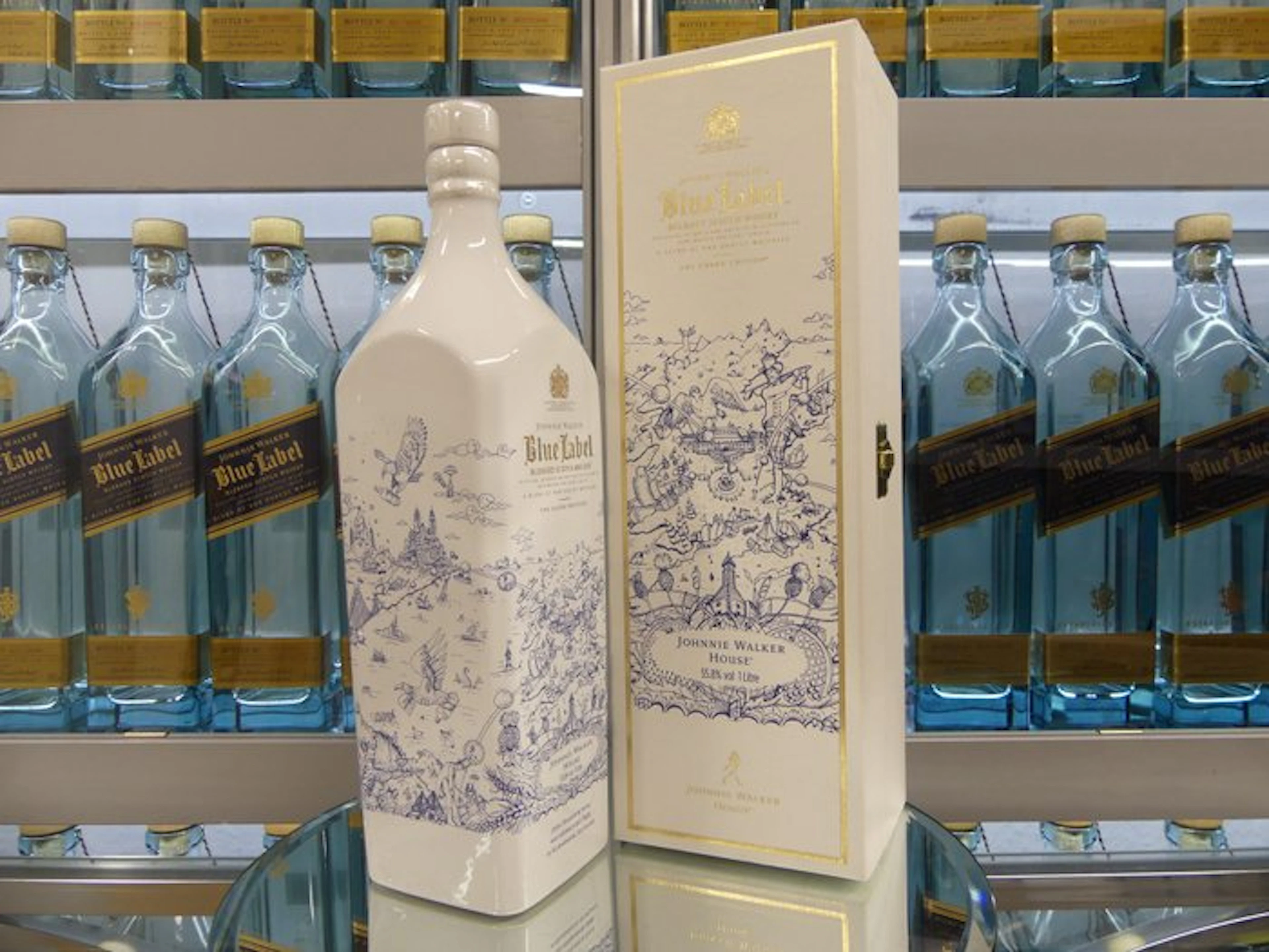 Johnnie Walker House Blue Label The Casks Edition Limited...