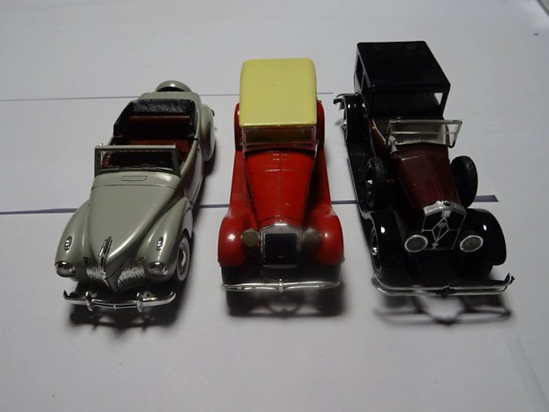 Rio - Model car (3) - 3 like-new models in their original packaging.