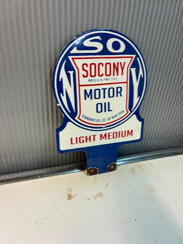 Socony Motor Oil – Light Medium – Enamel advertising sign - Enamel