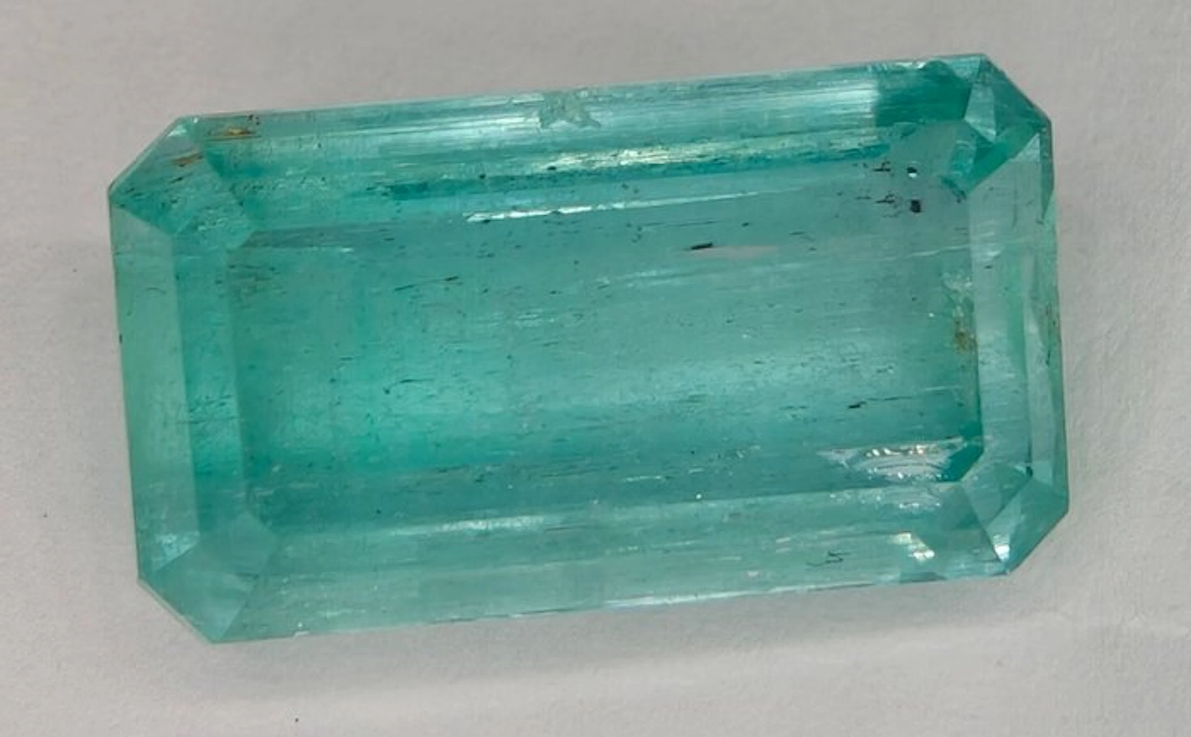 1 pcs Blue, Green Emerald - 13.28 ct - Bellerophon Gemlab