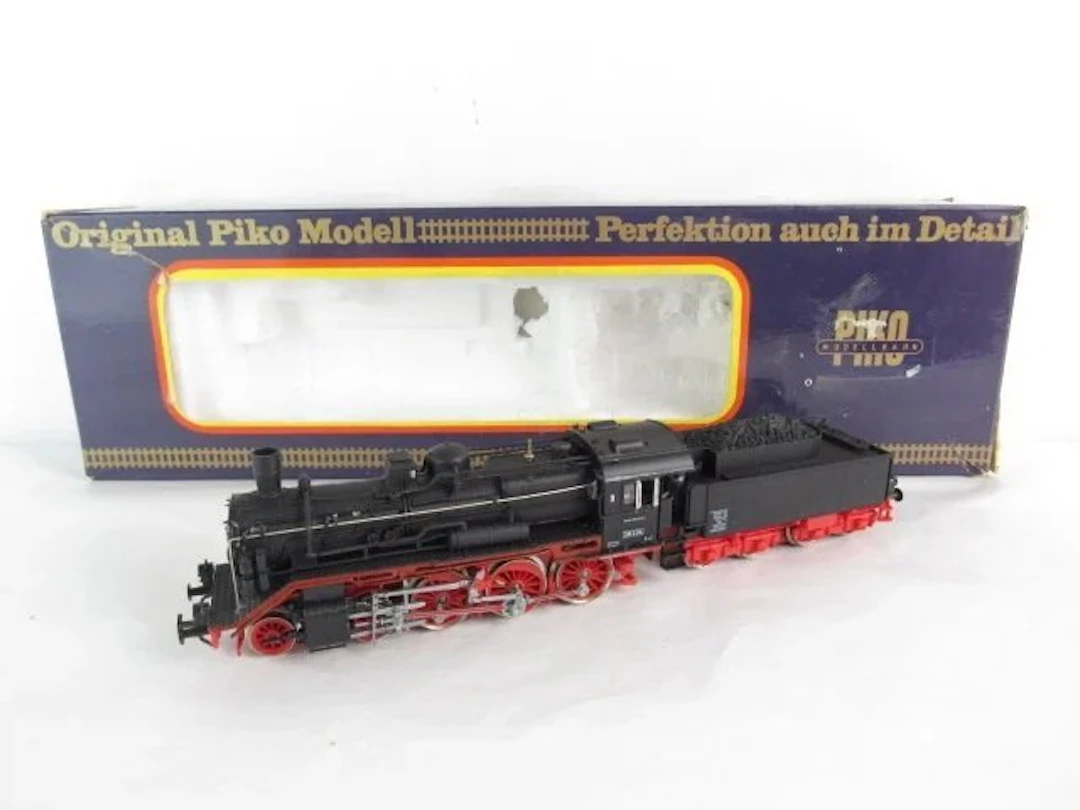 Piko H0 - Steam locomotive with tender (1) - Includes original box