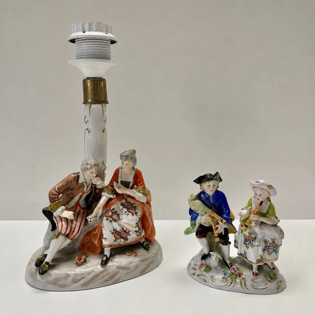 Decorative ornament (2) - Capodimonte - Rococo - Italy - Lamp base / statue
