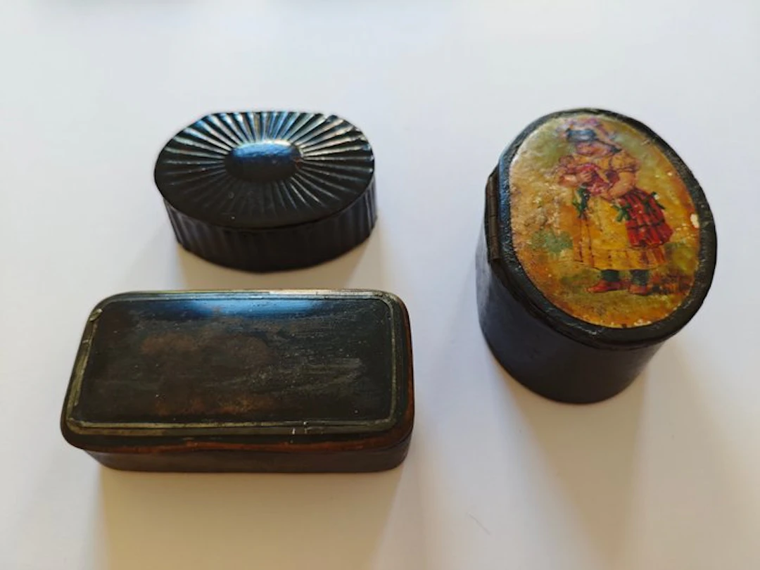 Pillbox (3) - Wood - (1800-1850) - NO RESERVE