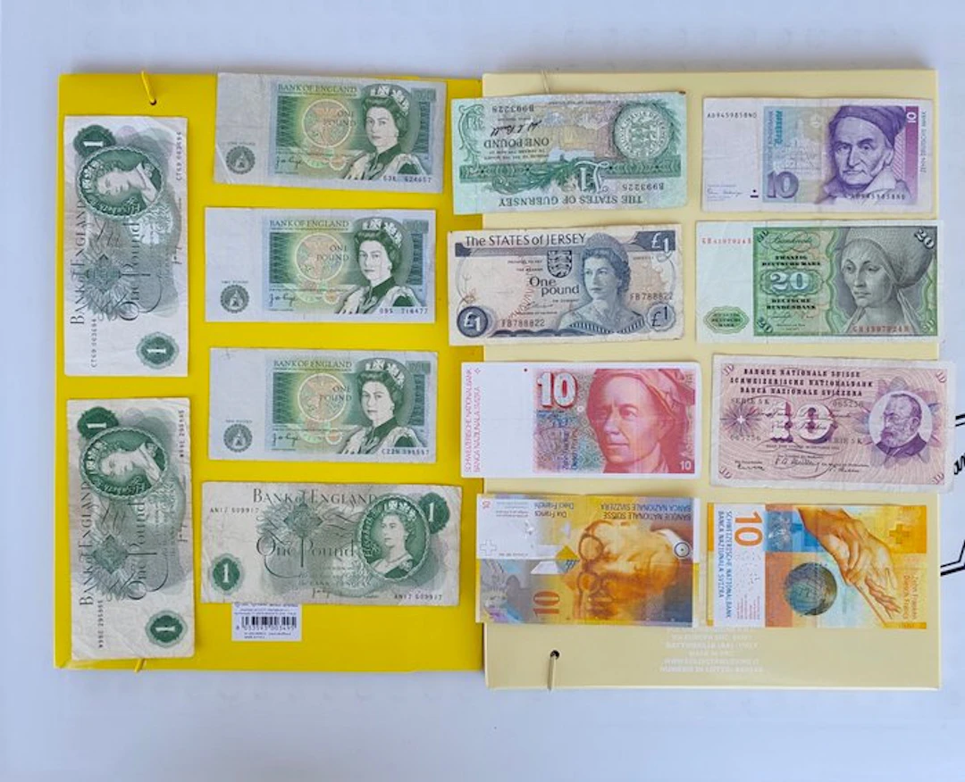 World. - 14 Banknotes - Various Dates (No reserve price)